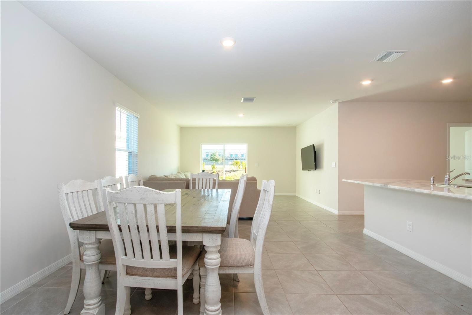 Image 5 of 87 For 3513 Hilltop Circle