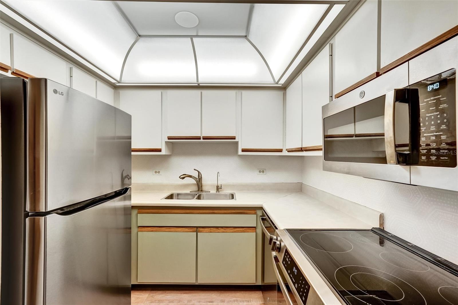 Image 6 of 22 For 2901 26th Street W 606