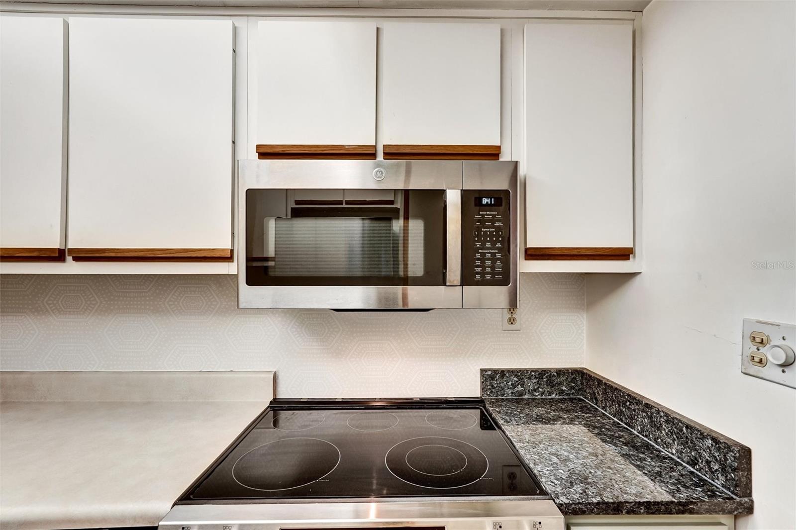 Image 7 of 22 For 2901 26th Street W 606