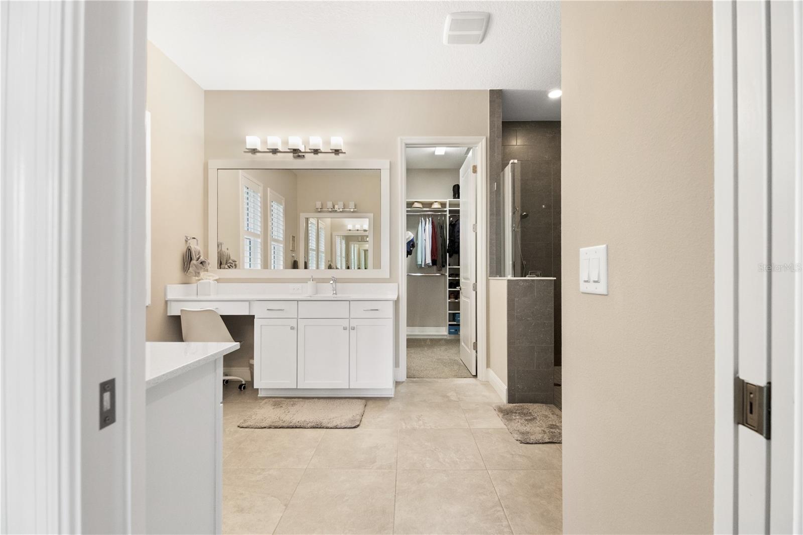 Image 18 of 54 For 8083 Waterbend Trail