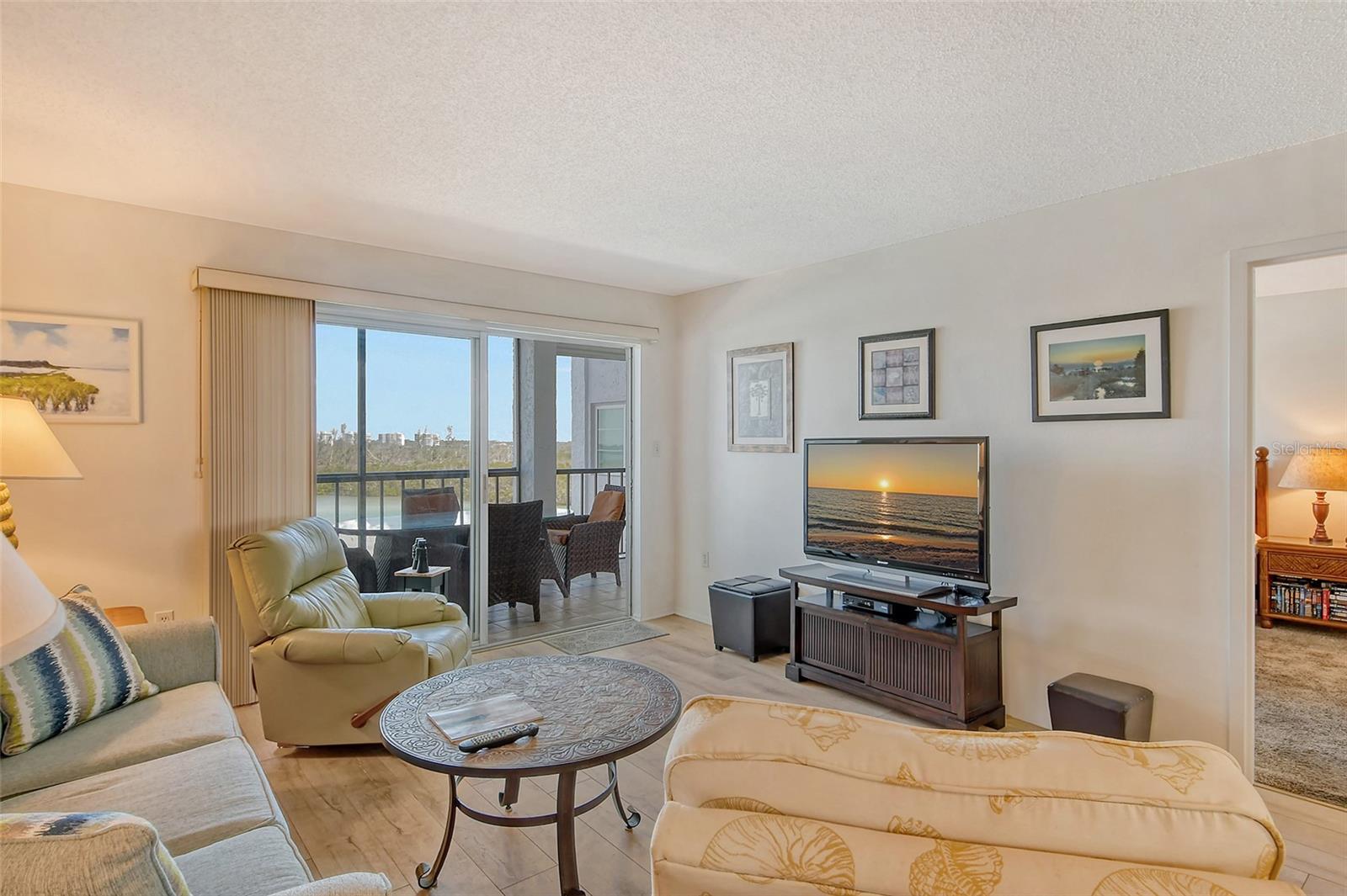 Image 9 of 51 For 9397 Midnight Pass Road 603