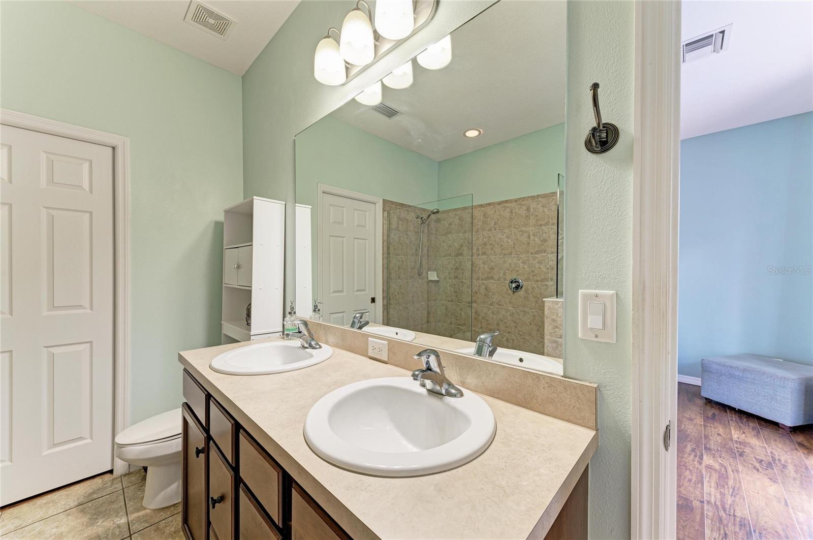 Image 32 of 61 For 2419 129th Avenue E