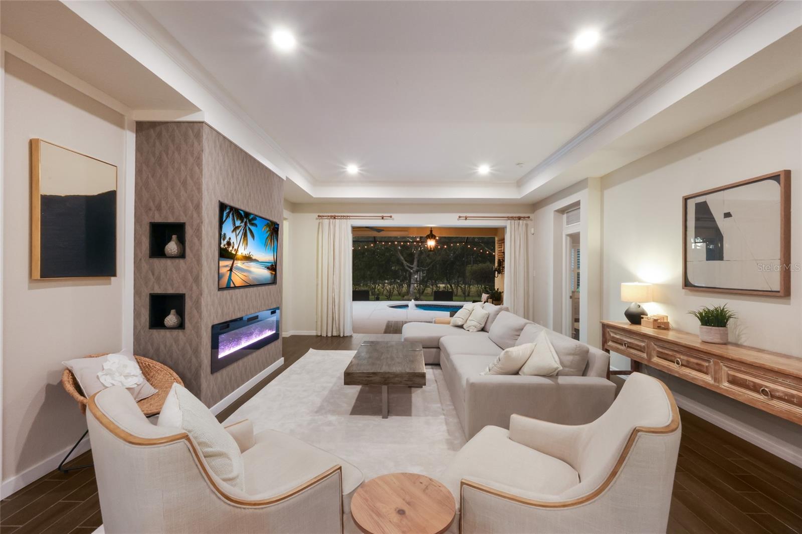 Image 15 of 74 For 12026 Forest Park Circle