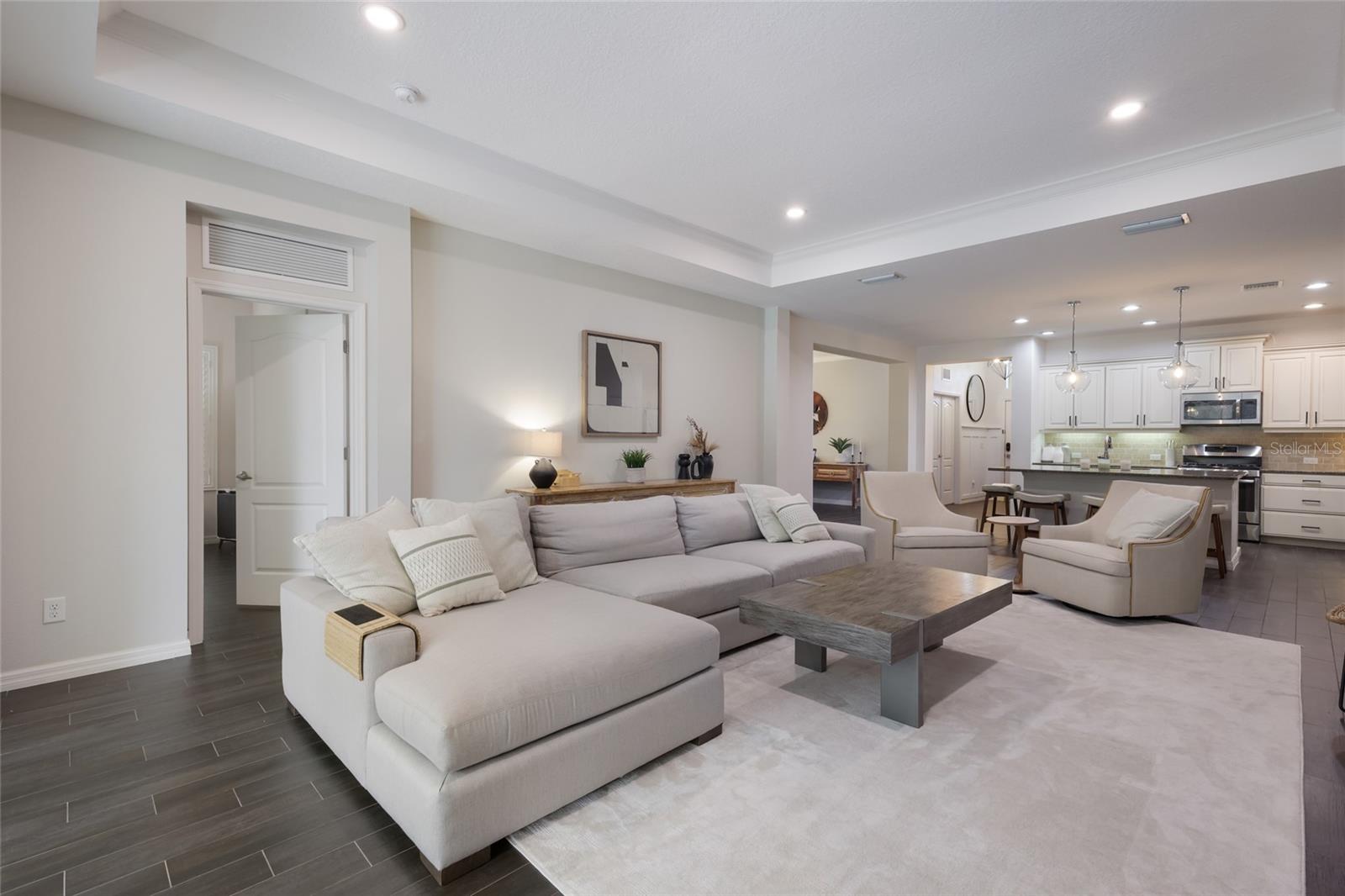 Image 16 of 74 For 12026 Forest Park Circle