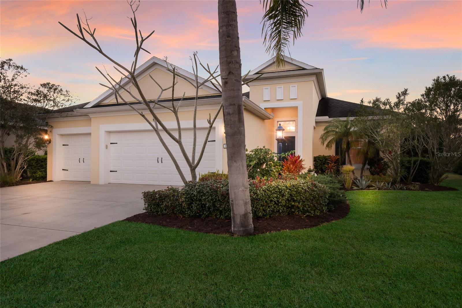 Image 2 of 74 For 12026 Forest Park Circle