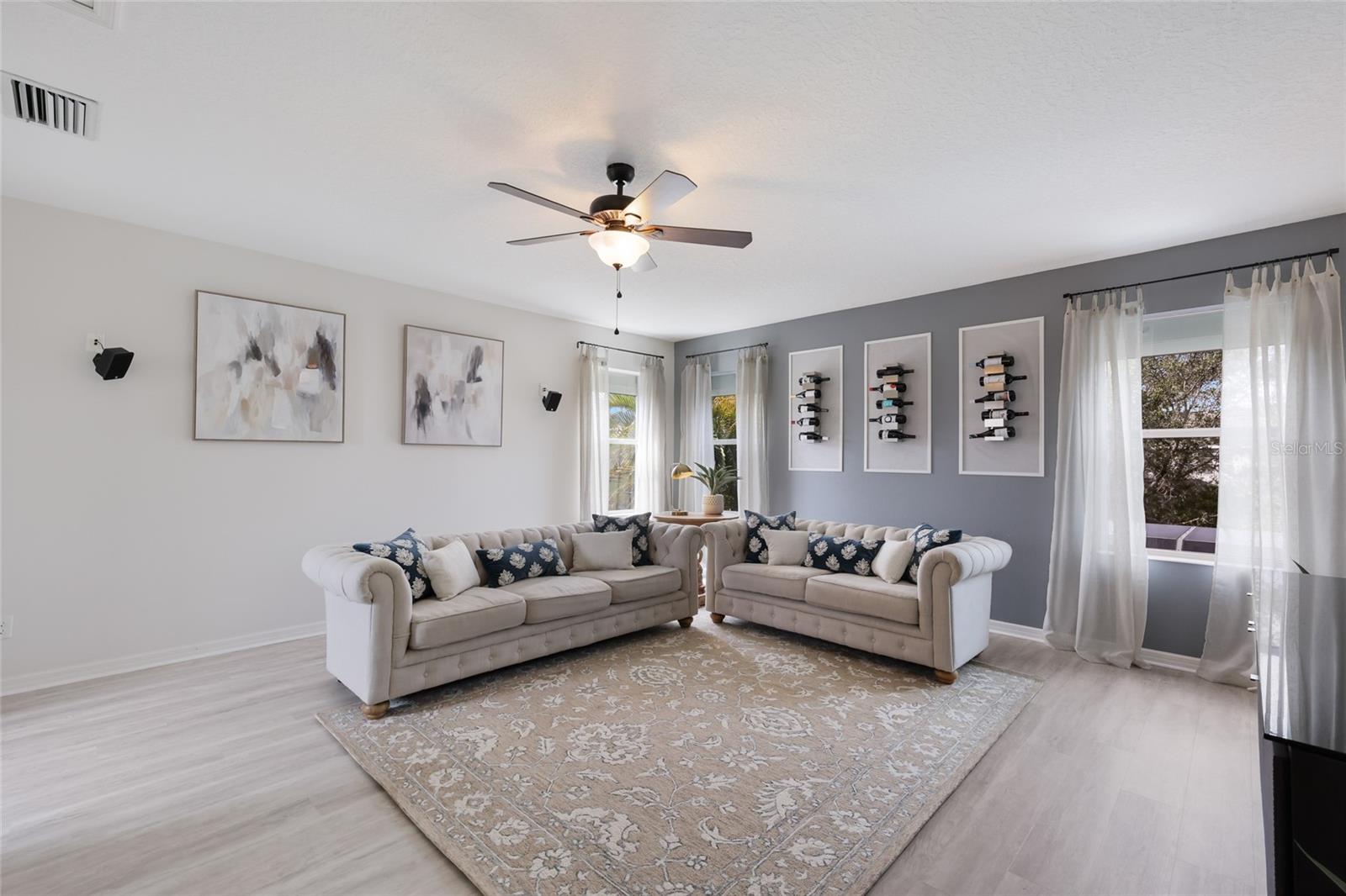 Image 36 of 74 For 12026 Forest Park Circle