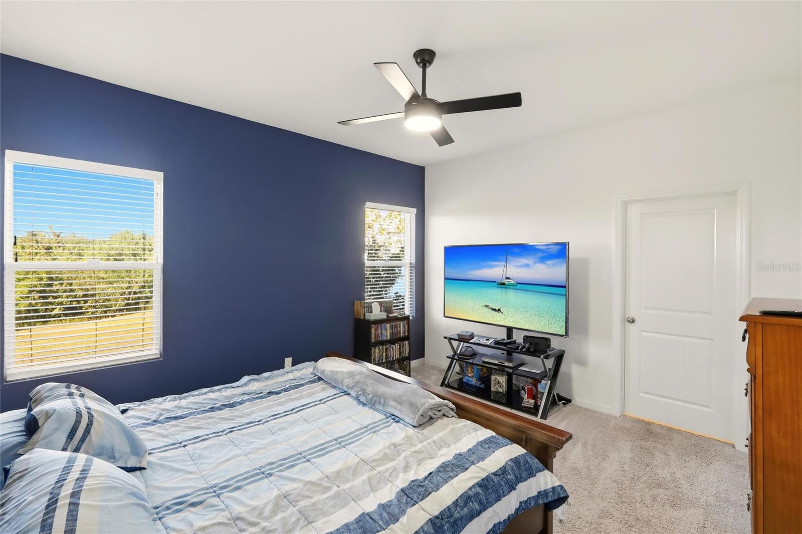 Image 13 of 40 For 768 Sunlit Coral Street