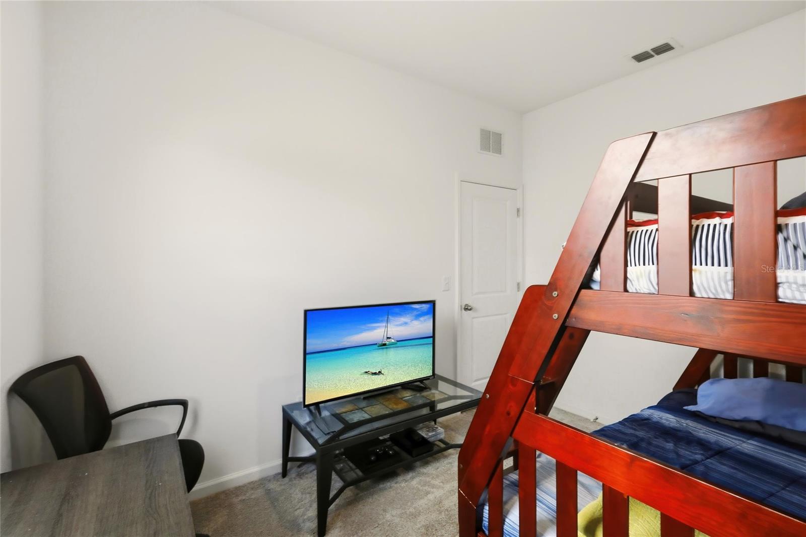 Image 22 of 40 For 768 Sunlit Coral Street