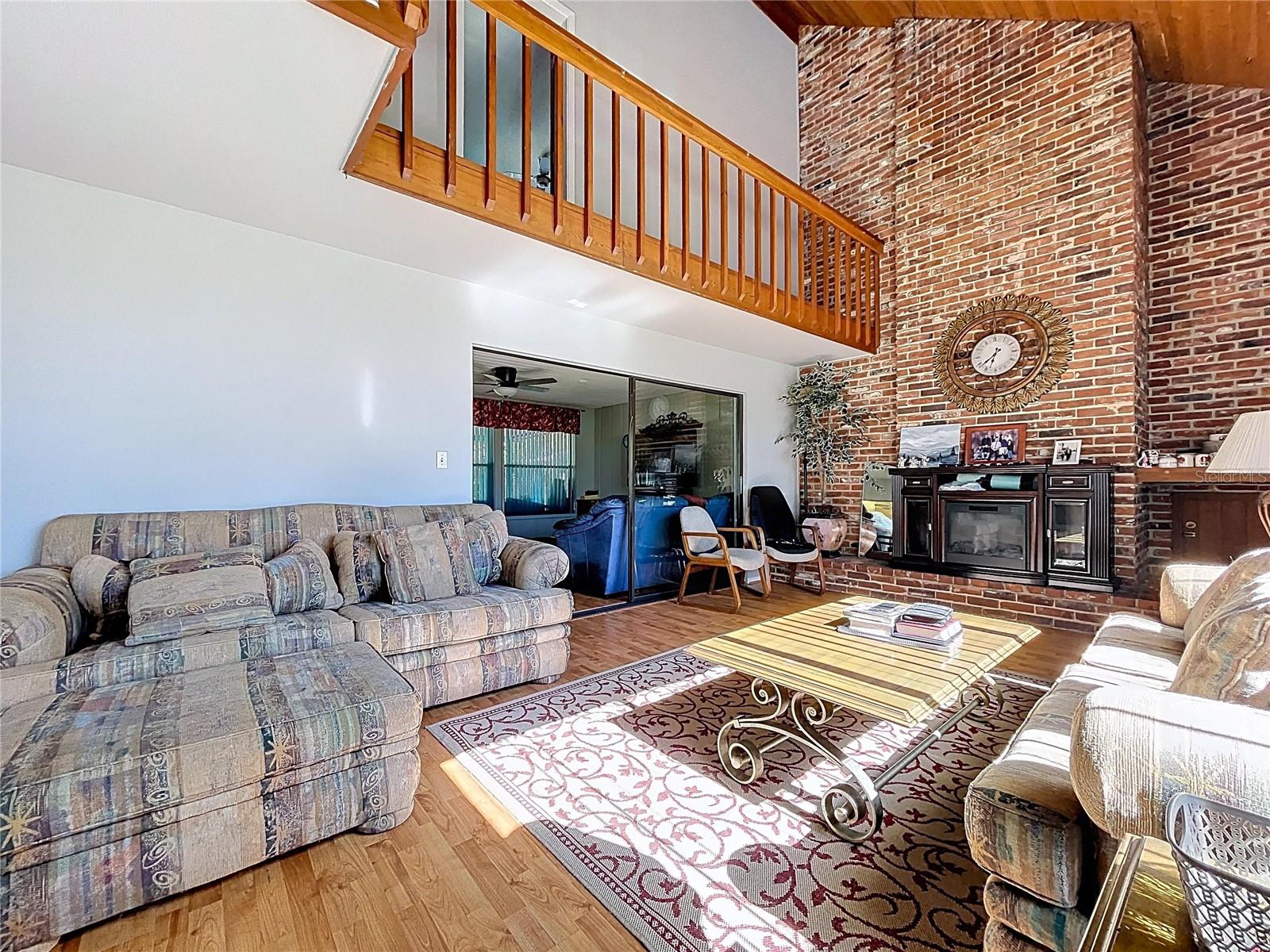 Image 18 of 71 For 7404 15th Avenue Nw