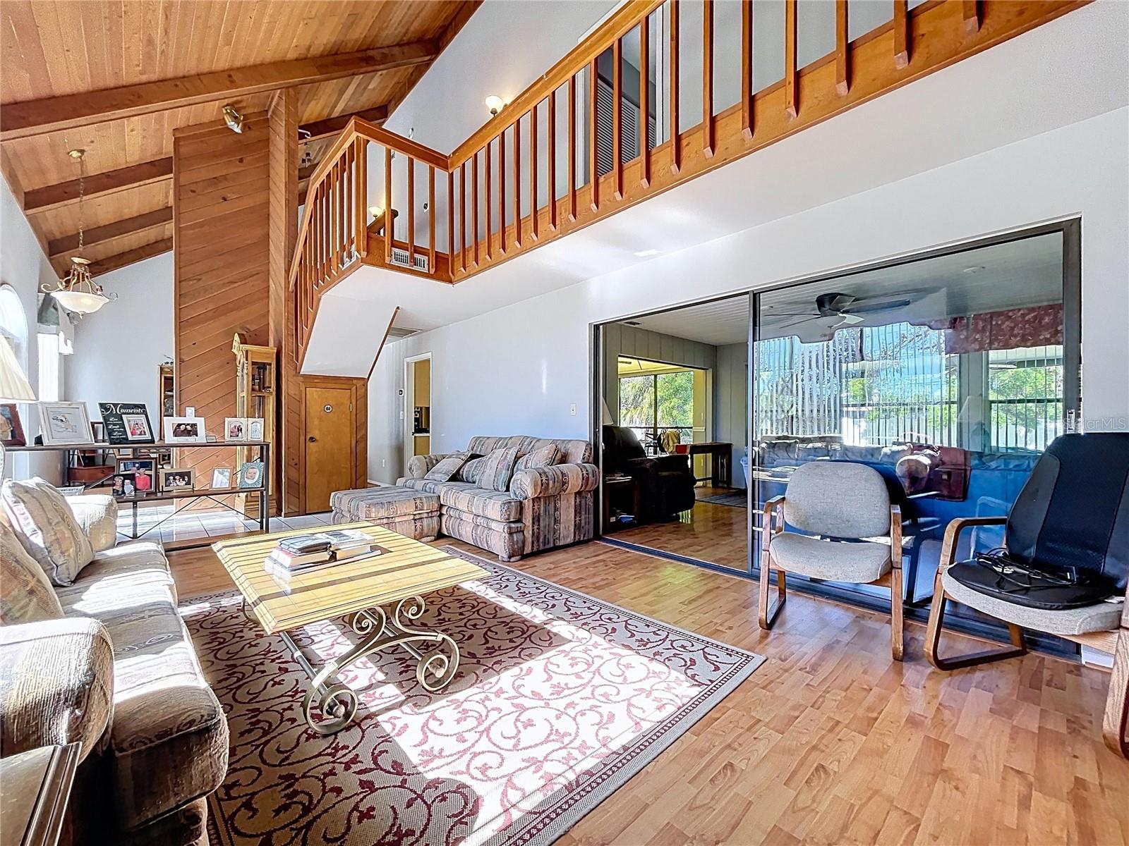 Image 22 of 71 For 7404 15th Avenue Nw