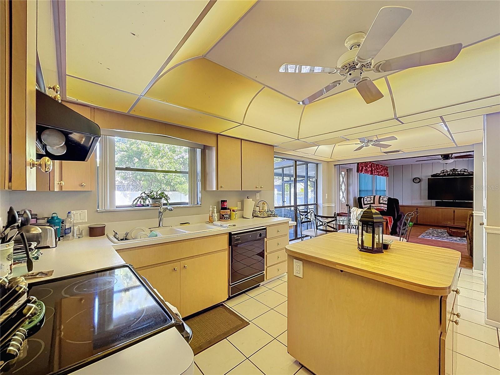 Image 31 of 71 For 7404 15th Avenue Nw