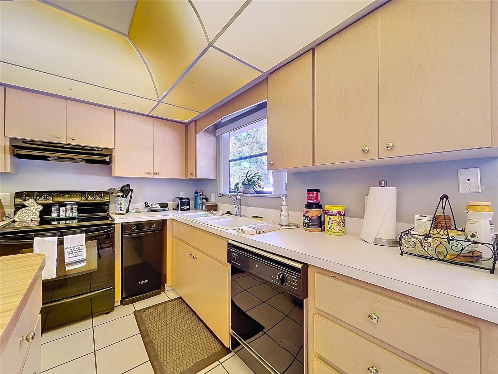 Image 35 of 71 For 7404 15th Avenue Nw