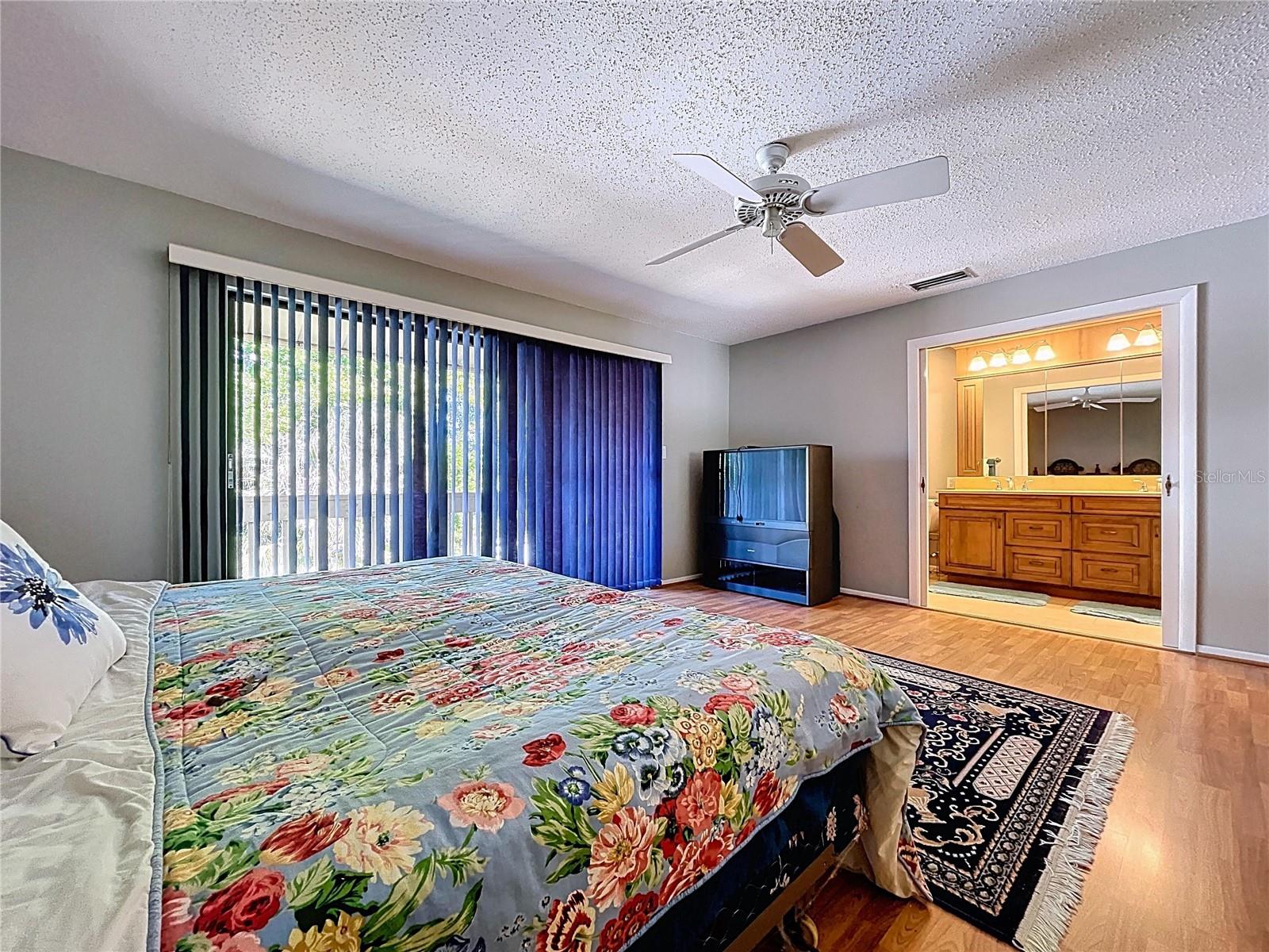 Image 43 of 71 For 7404 15th Avenue Nw