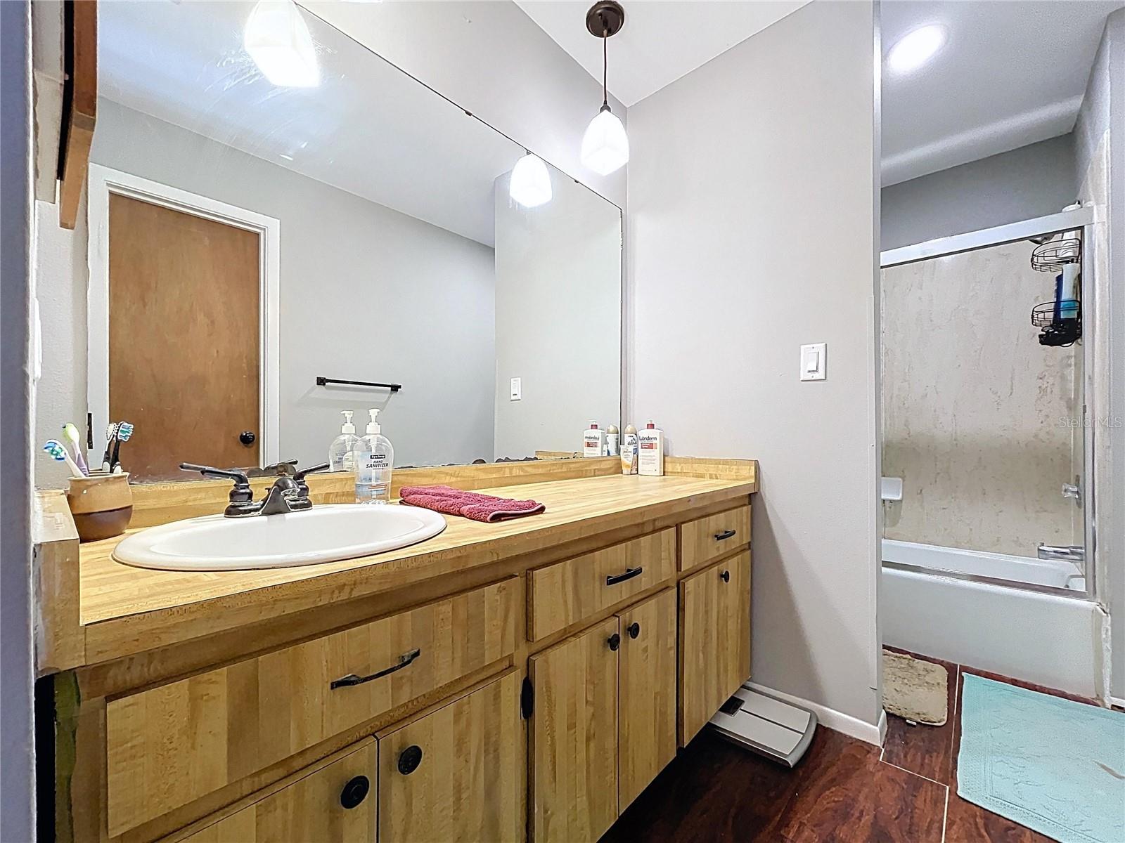 Image 54 of 71 For 7404 15th Avenue Nw