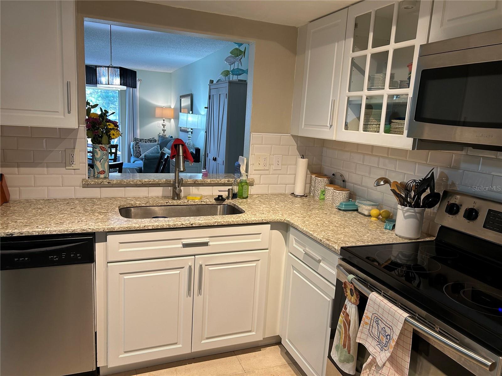 Image 12 of 33 For 4412 Spicewood Drive E