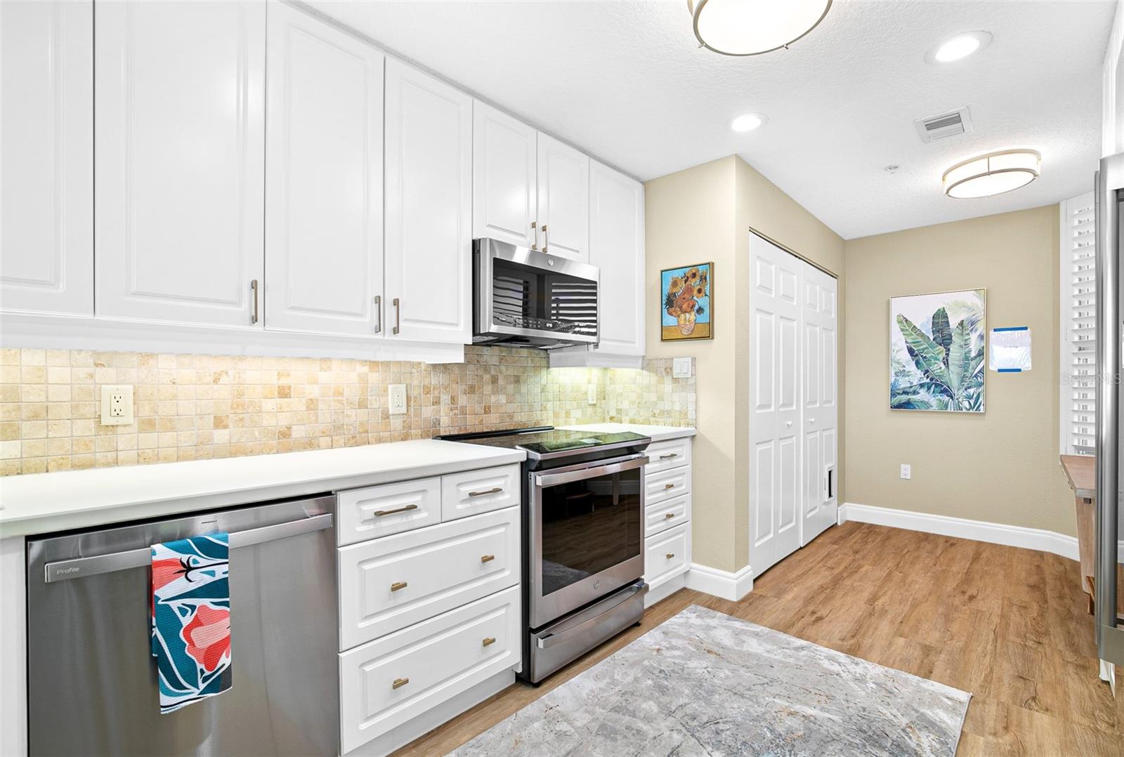 Image 19 of 58 For 5420 Eagles Point Circle 304