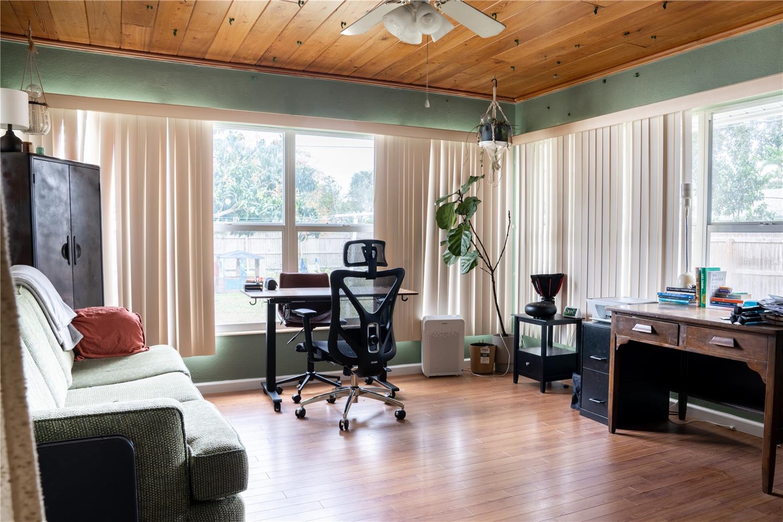 Image 5 of 20 For 2107 6th Street W