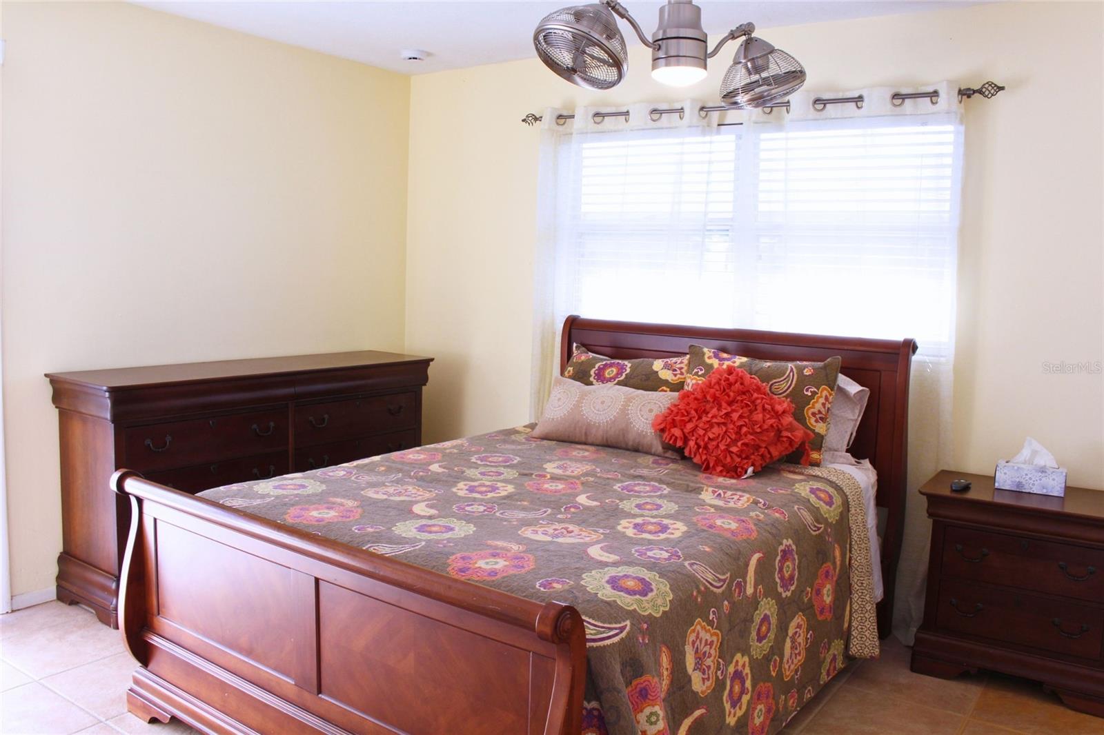 Image 18 of 25 For 2534 Waneta Drive