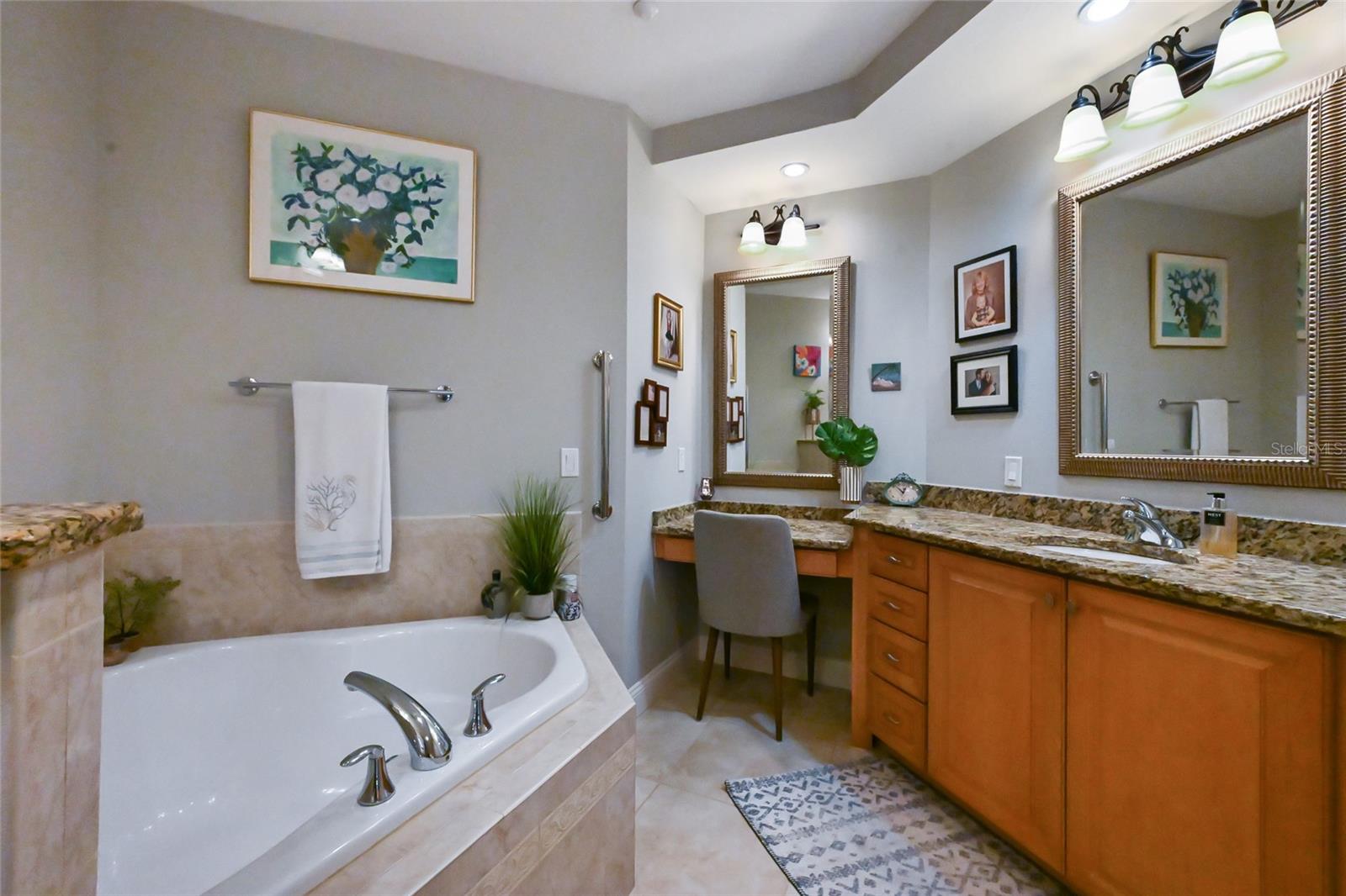 Image 26 of 52 For 7718 Lake Vista Court 201