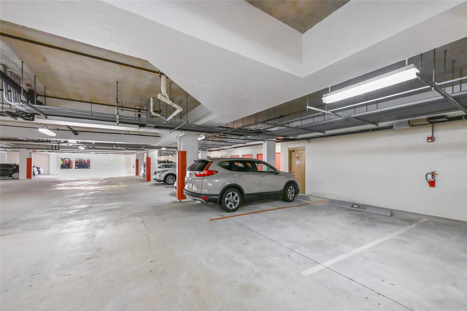 Image 32 of 52 For 7718 Lake Vista Court 201