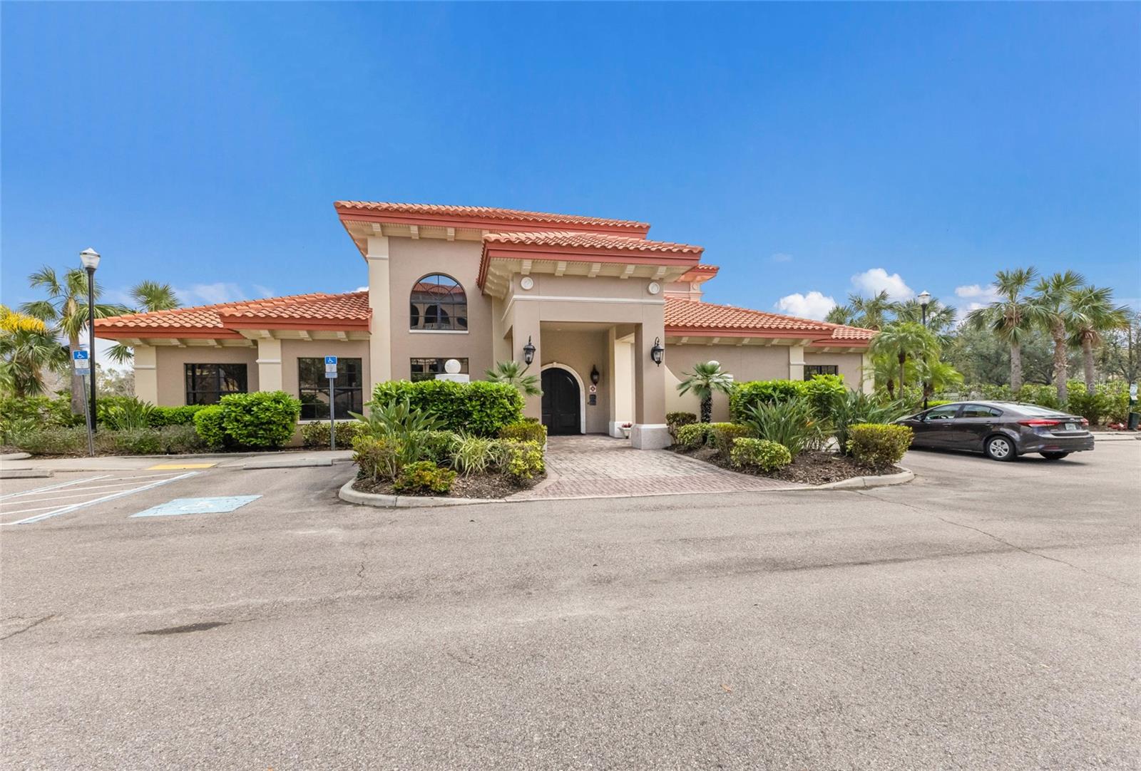 Image 33 of 52 For 7718 Lake Vista Court 201