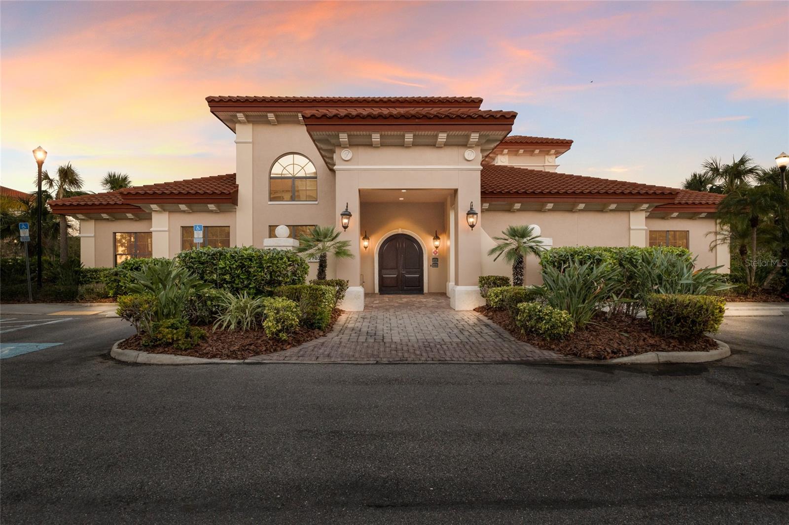 Image 38 of 52 For 7718 Lake Vista Court 201