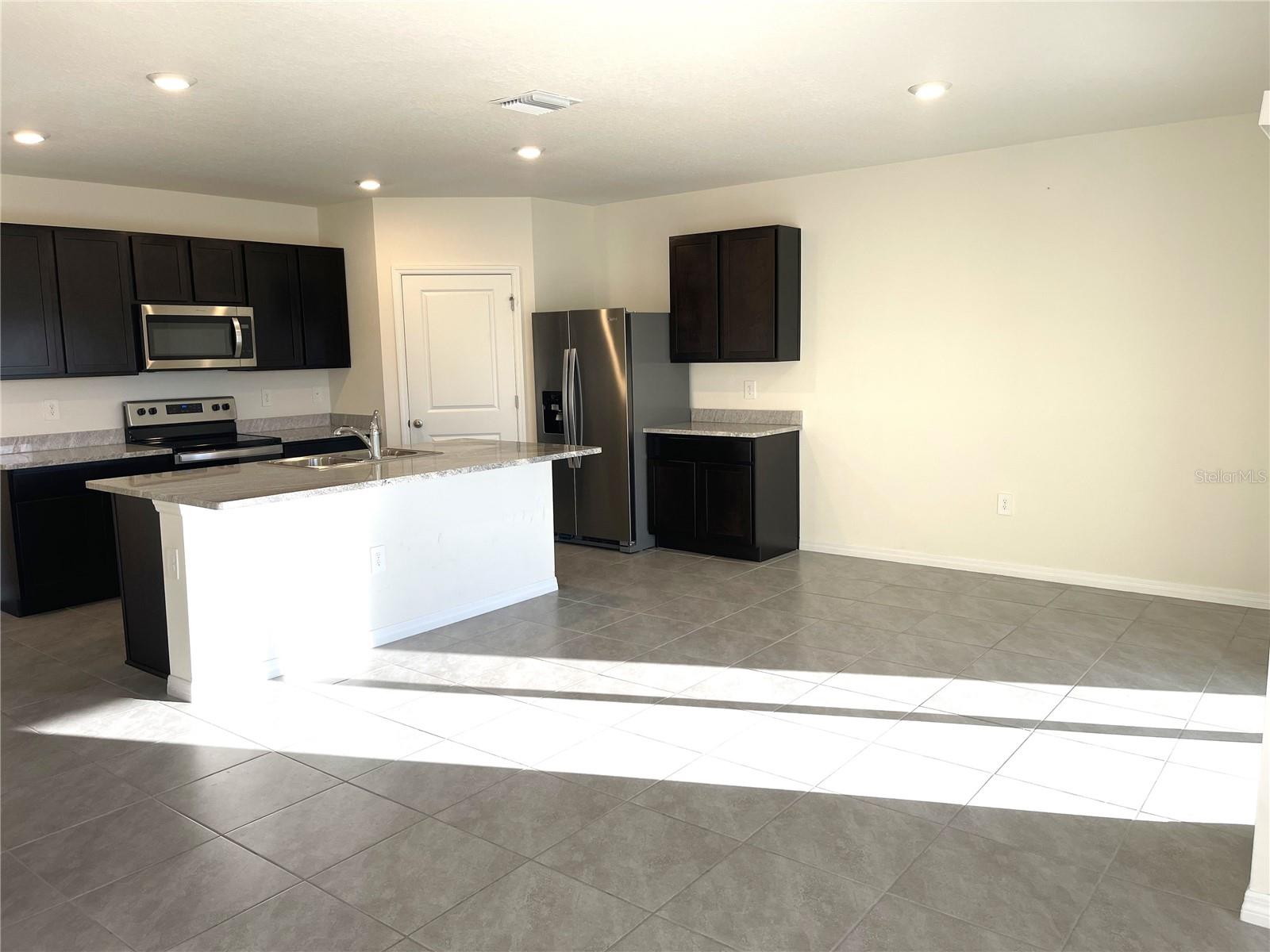 Image 4 of 20 For 17210 Reserva Drive