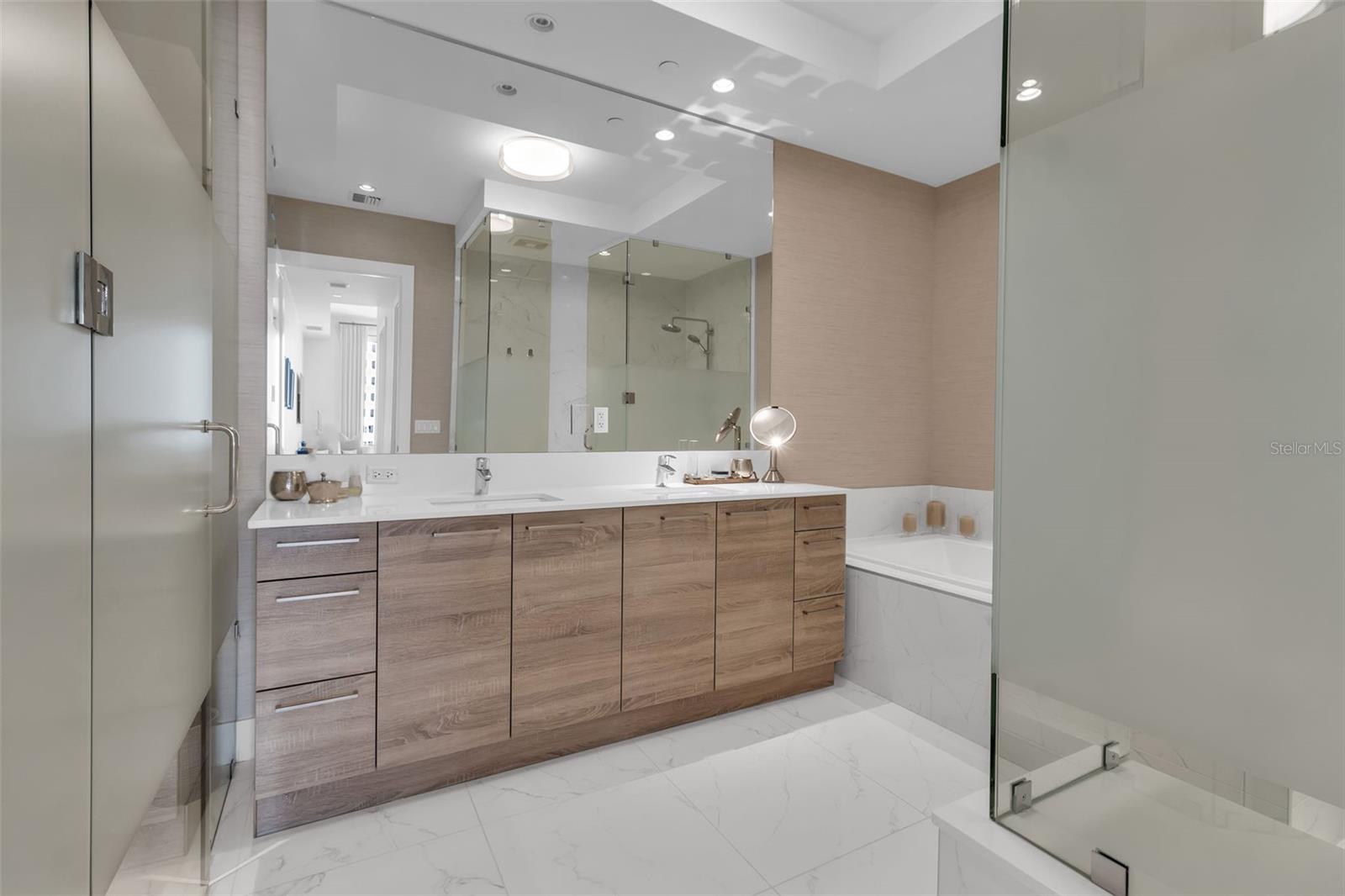 Image 19 of 69 For 111 Pineapple Avenue 1205