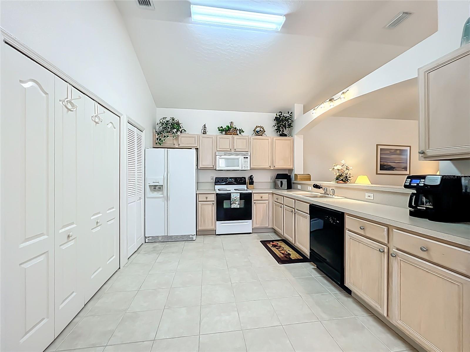 Image 9 of 38 For 393 Intrepid Way