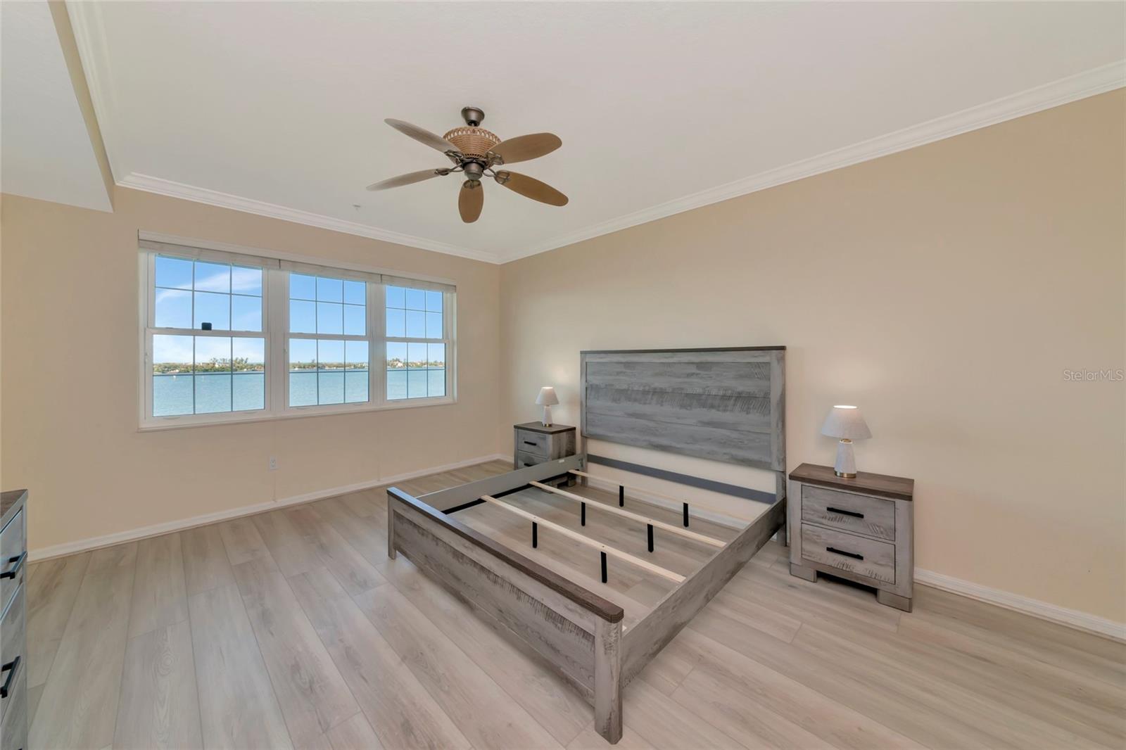 Image 13 of 42 For 242 Hidden Bay Drive 602