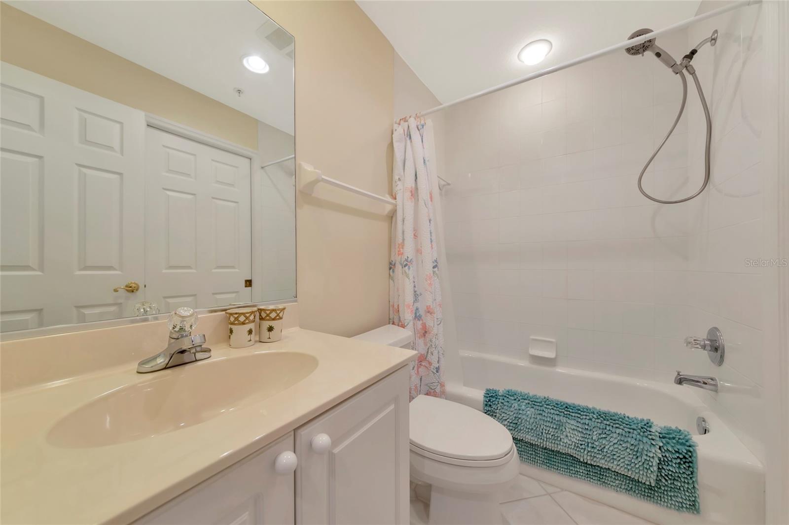 Image 20 of 42 For 242 Hidden Bay Drive 602