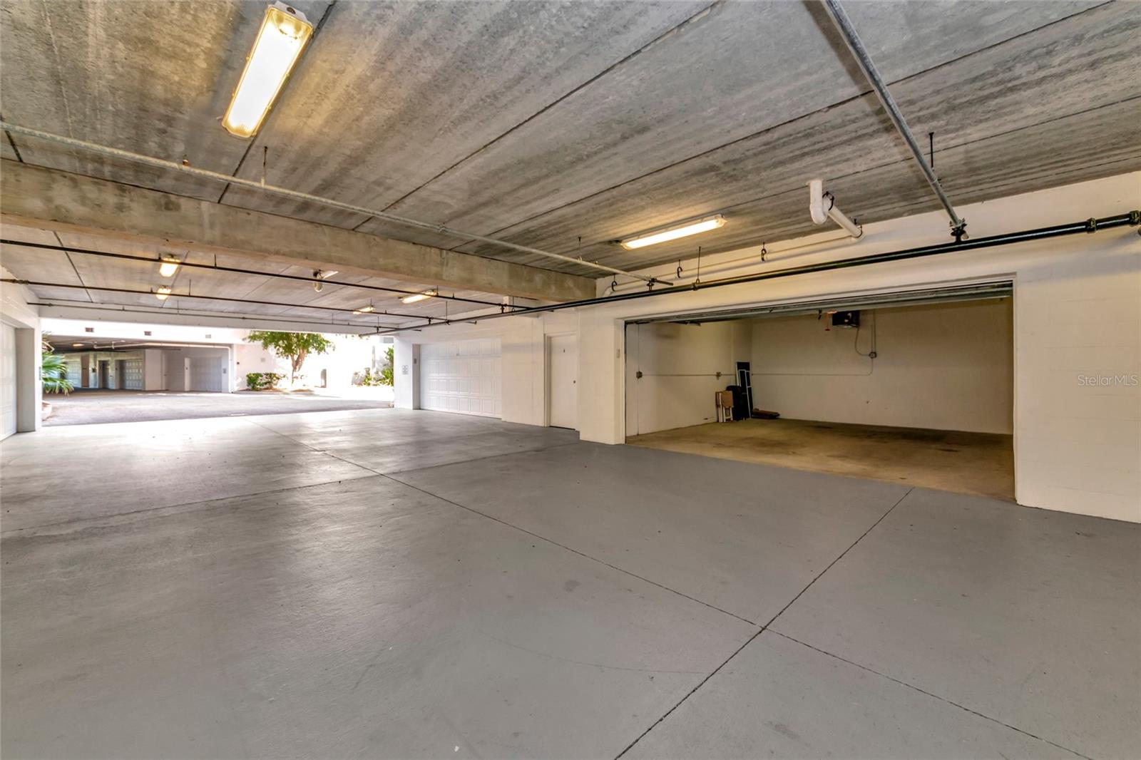 Image 29 of 42 For 242 Hidden Bay Drive 602