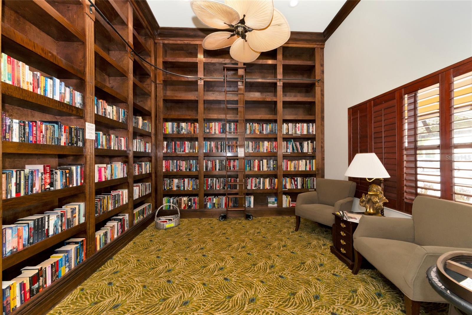 Image 35 of 42 For 242 Hidden Bay Drive 602