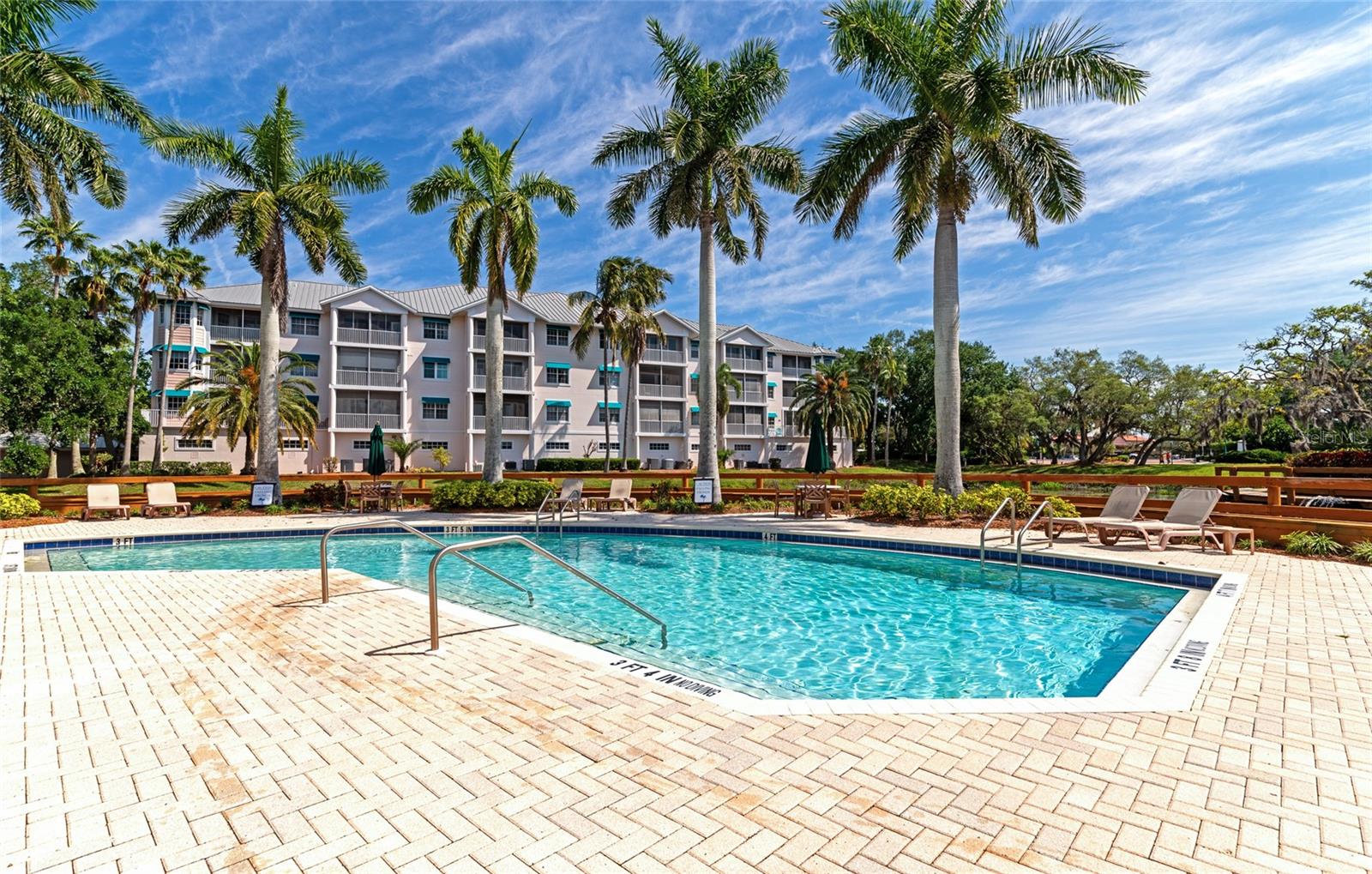 Image 36 of 42 For 242 Hidden Bay Drive 602