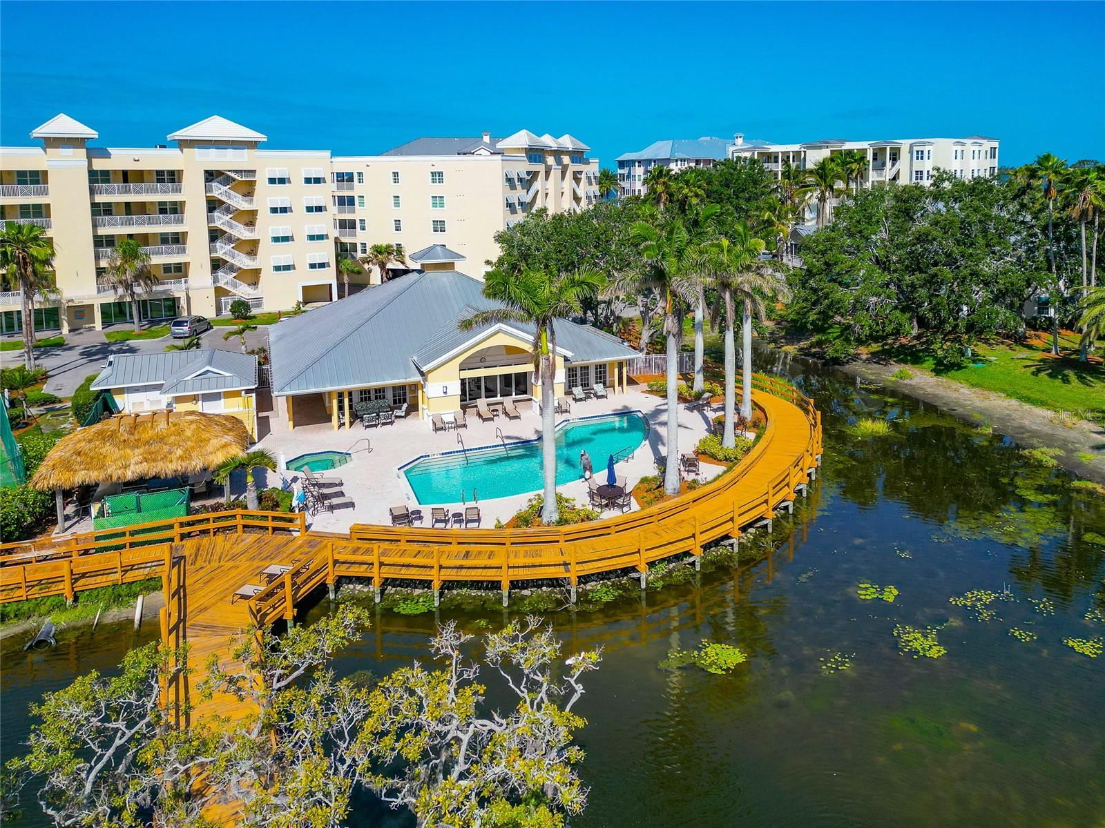 Image 5 of 42 For 242 Hidden Bay Drive 602