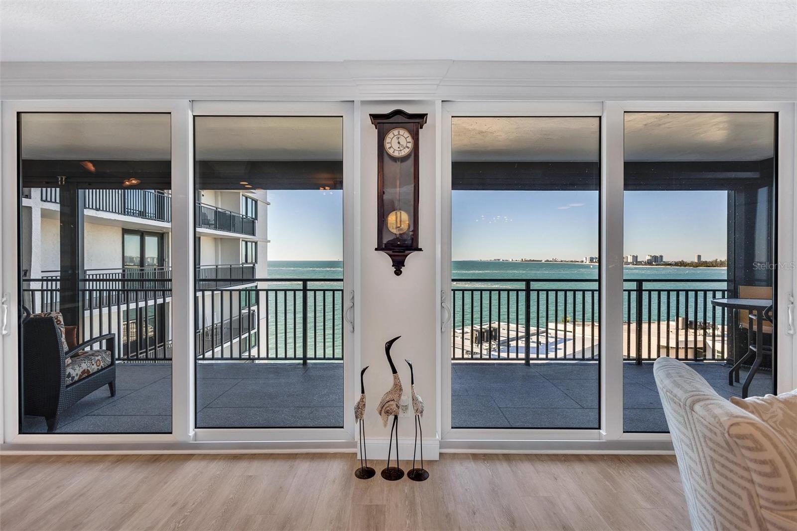 Image 12 of 69 For 4822 Ocean Boulevard 8d