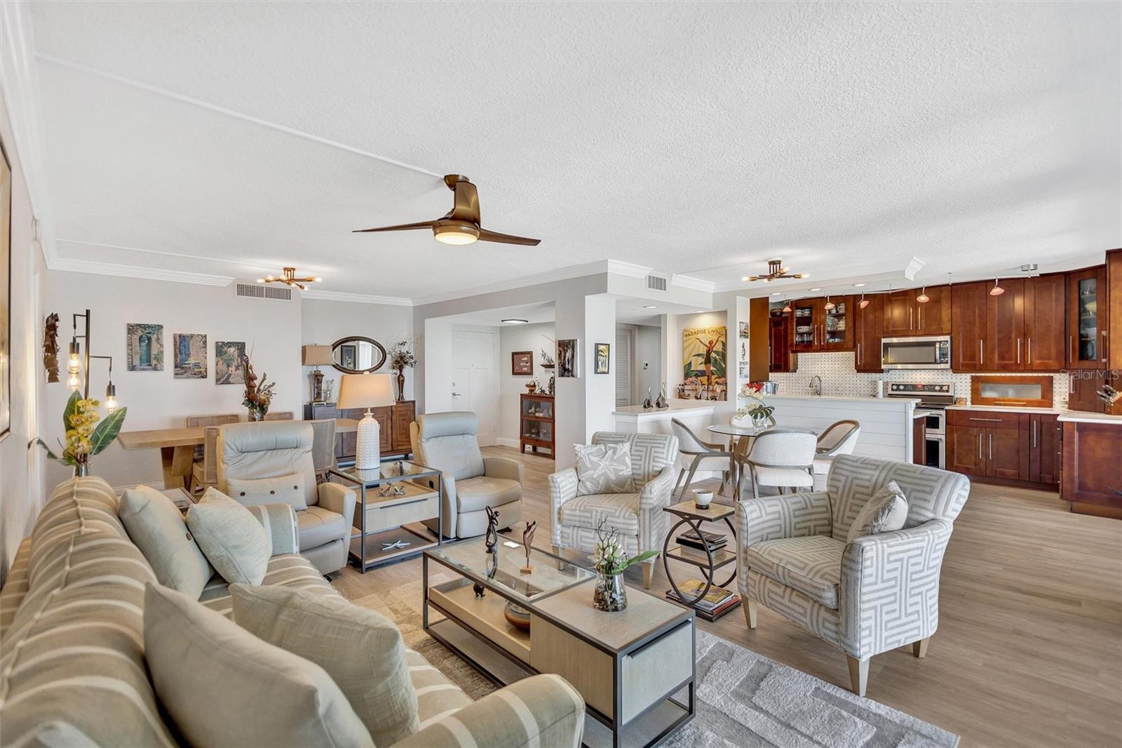 Image 21 of 69 For 4822 Ocean Boulevard 8d