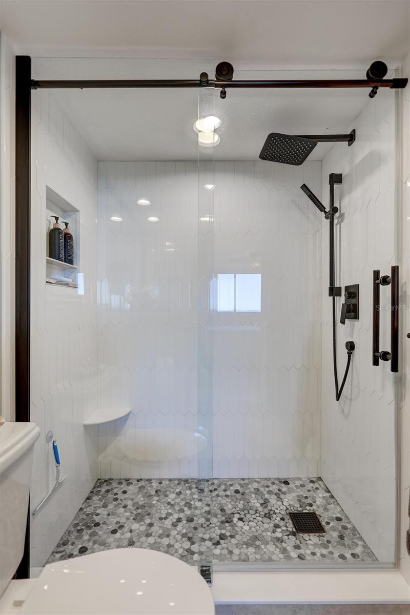 Image 30 of 69 For 4822 Ocean Boulevard 8d