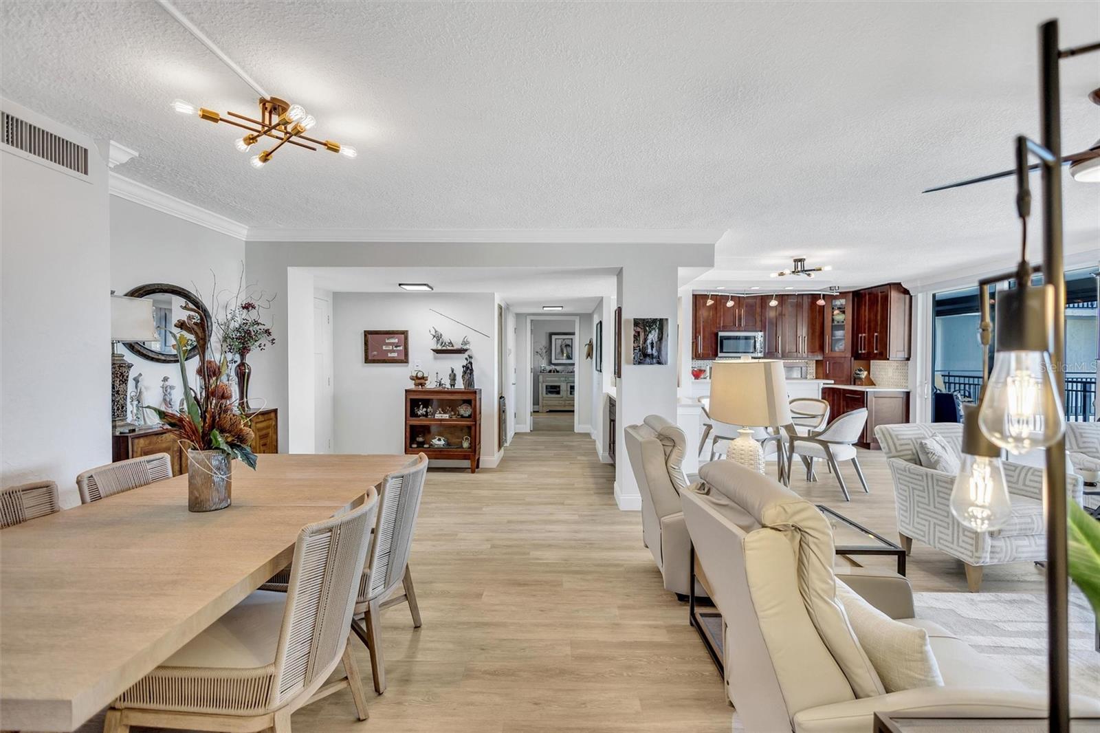 Image 31 of 69 For 4822 Ocean Boulevard 8d