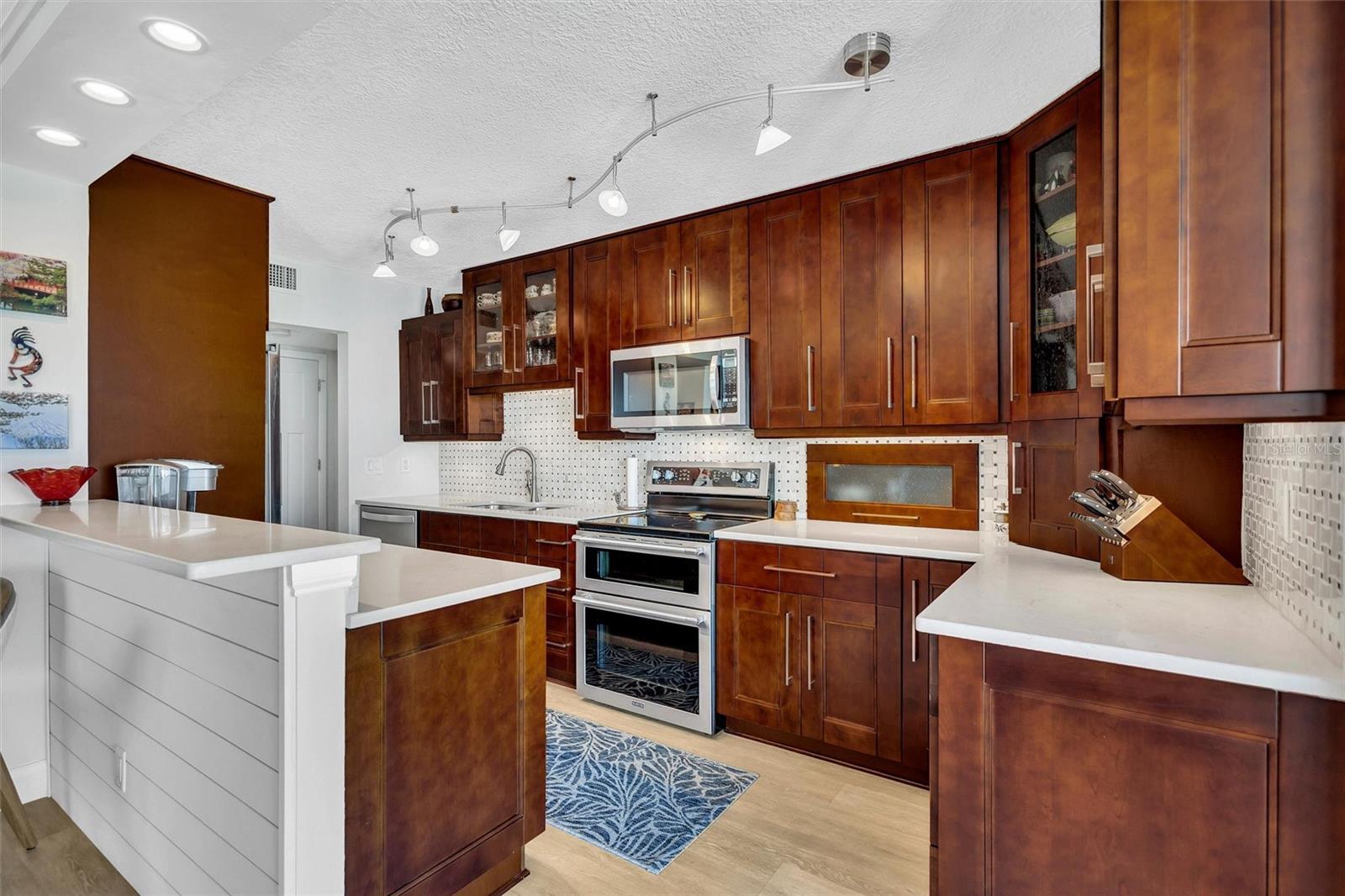 Image 35 of 69 For 4822 Ocean Boulevard 8d