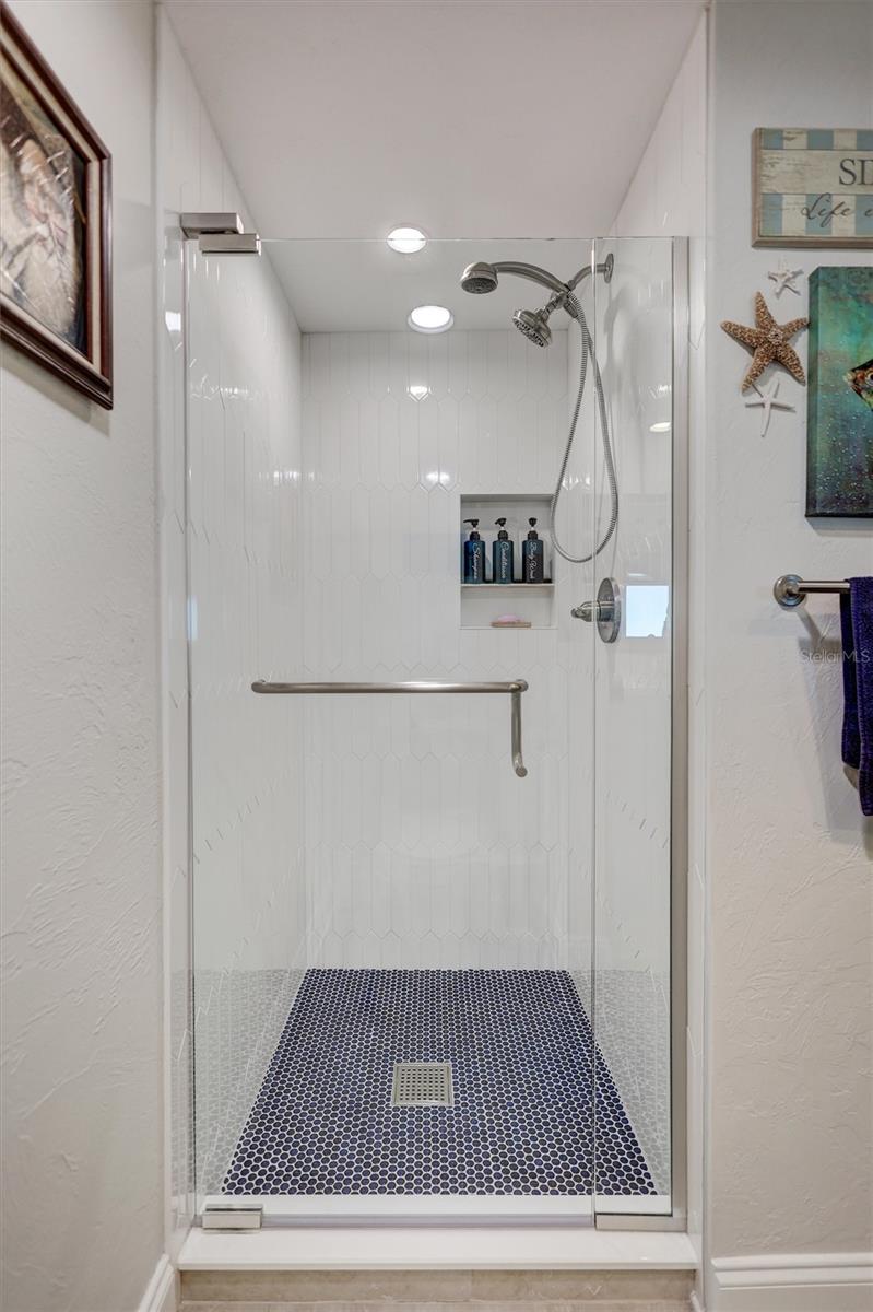 Image 47 of 69 For 4822 Ocean Boulevard 8d