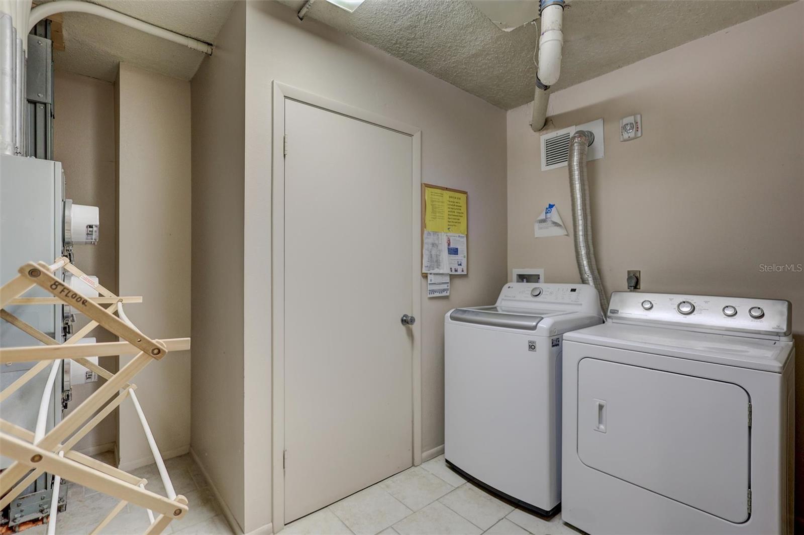 Image 48 of 69 For 4822 Ocean Boulevard 8d