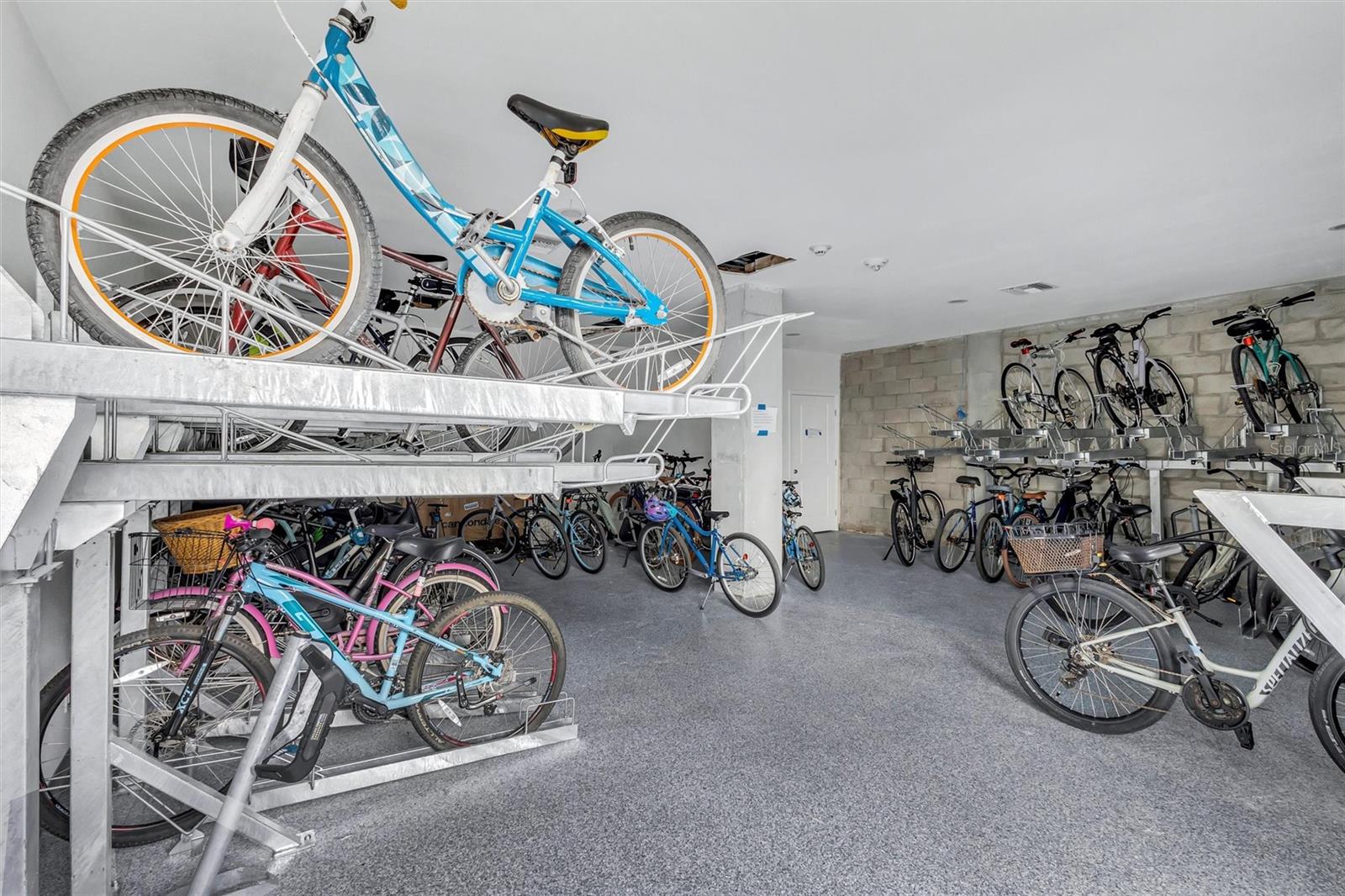 Image 59 of 69 For 4822 Ocean Boulevard 8d