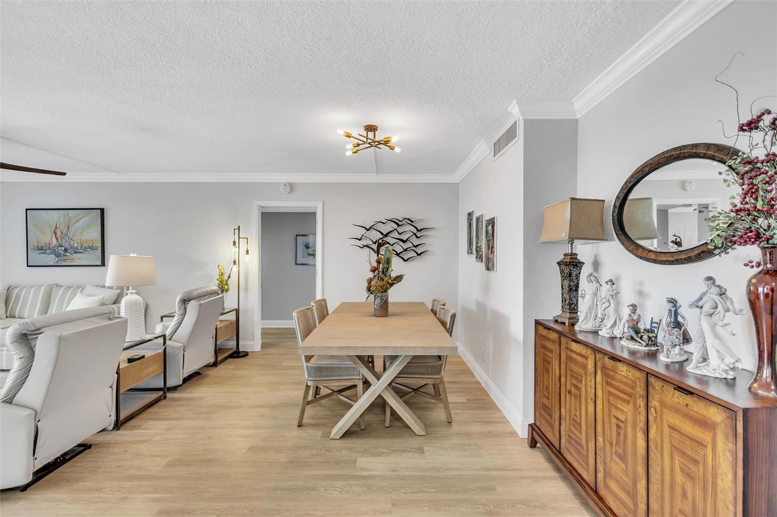 Image 9 of 69 For 4822 Ocean Boulevard 8d