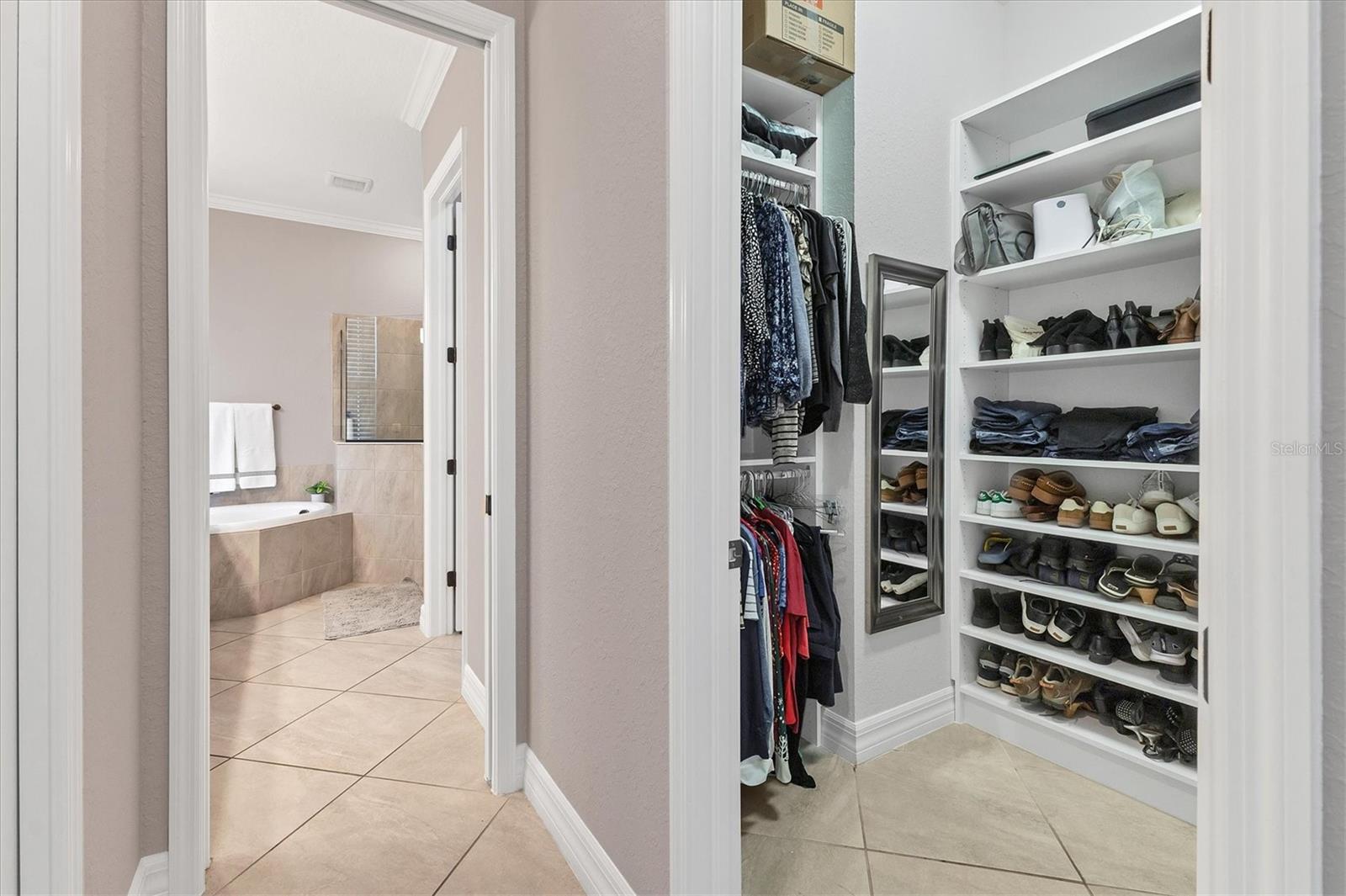 Image 22 of 75 For 6070 Brandon Run