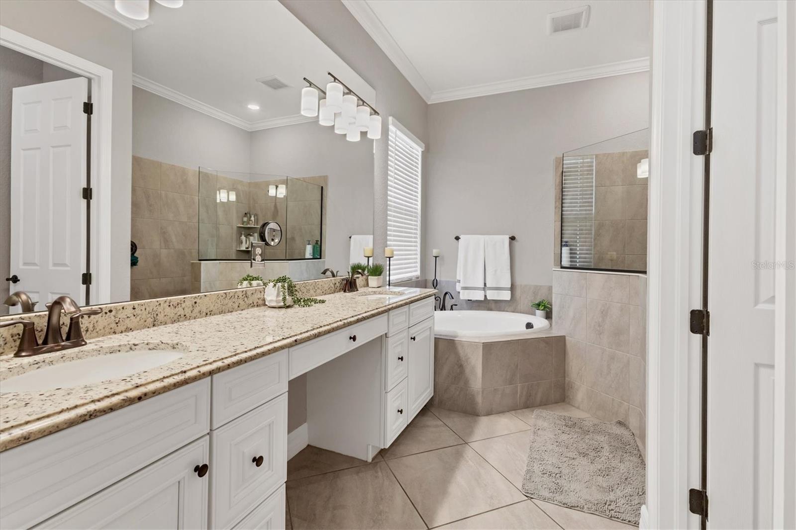 Image 23 of 75 For 6070 Brandon Run