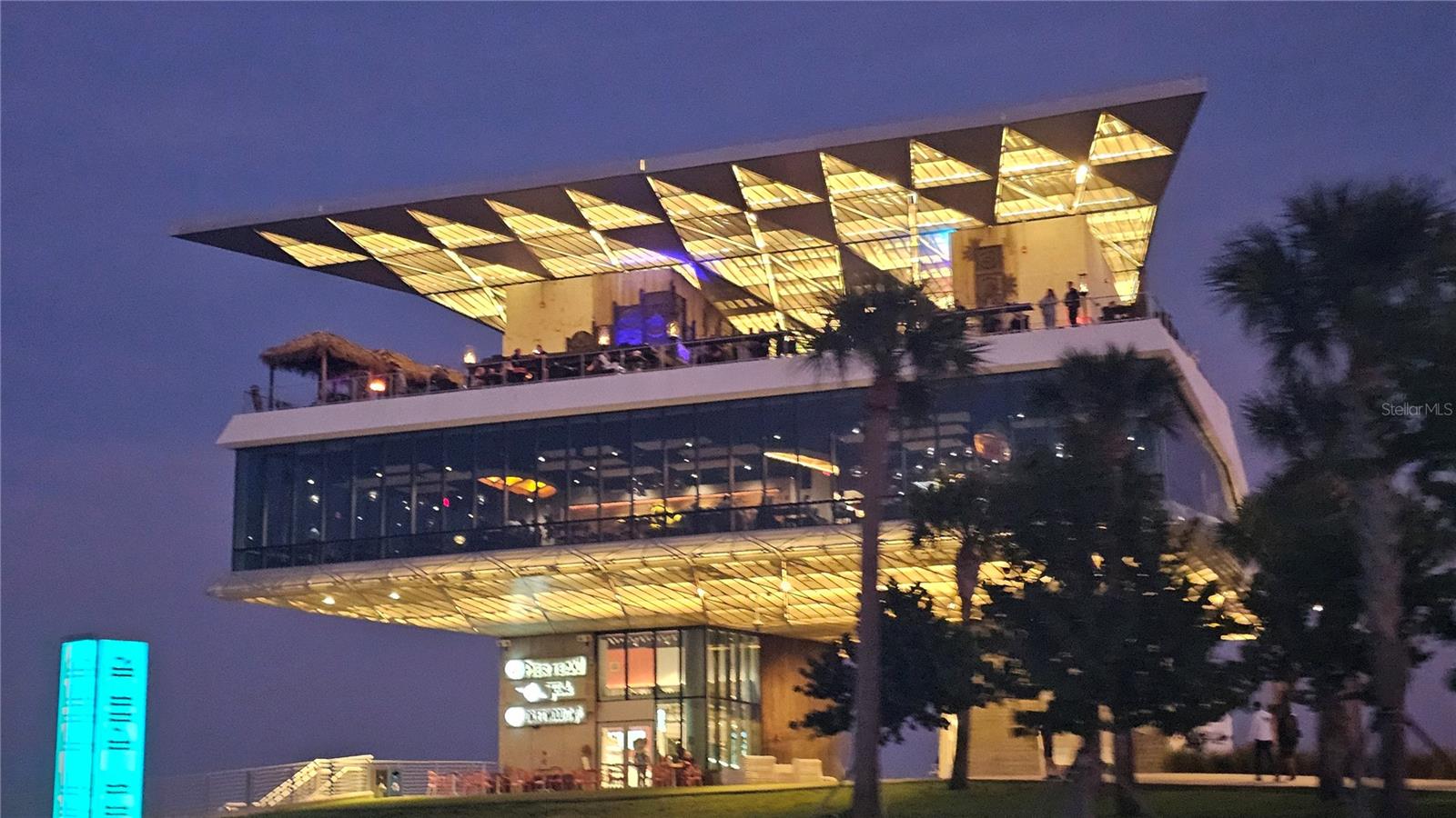 Image 14 of 41 For 200 4th Avenue S 130