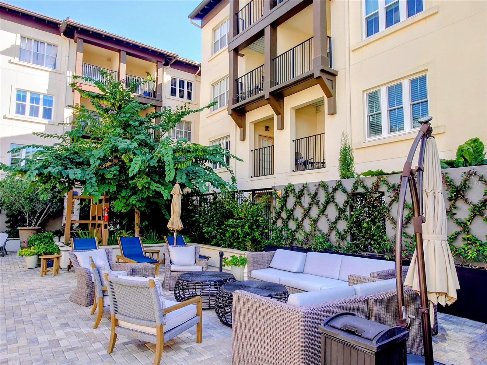 Image 18 of 41 For 200 4th Avenue S 130