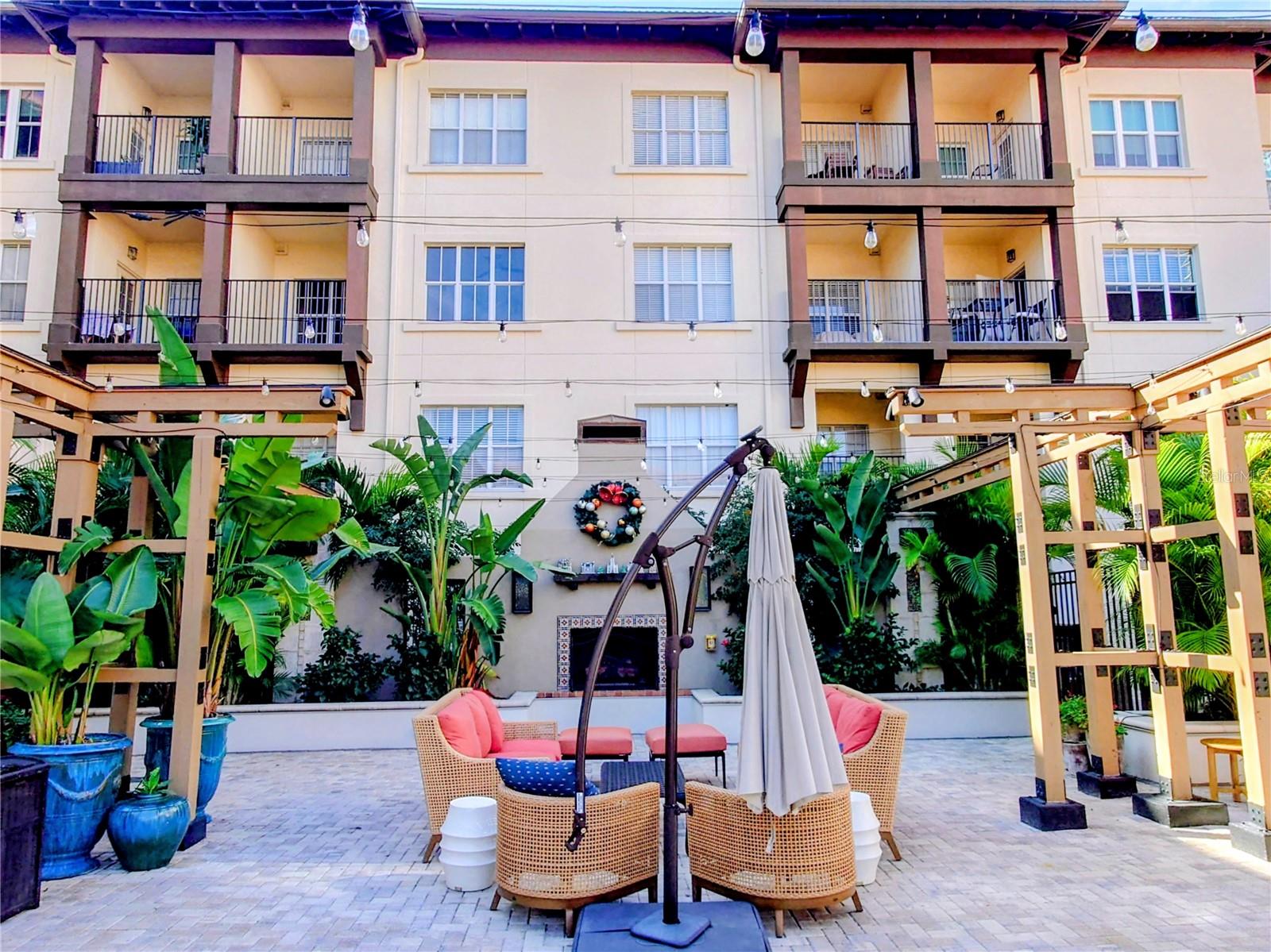 Image 20 of 41 For 200 4th Avenue S 130