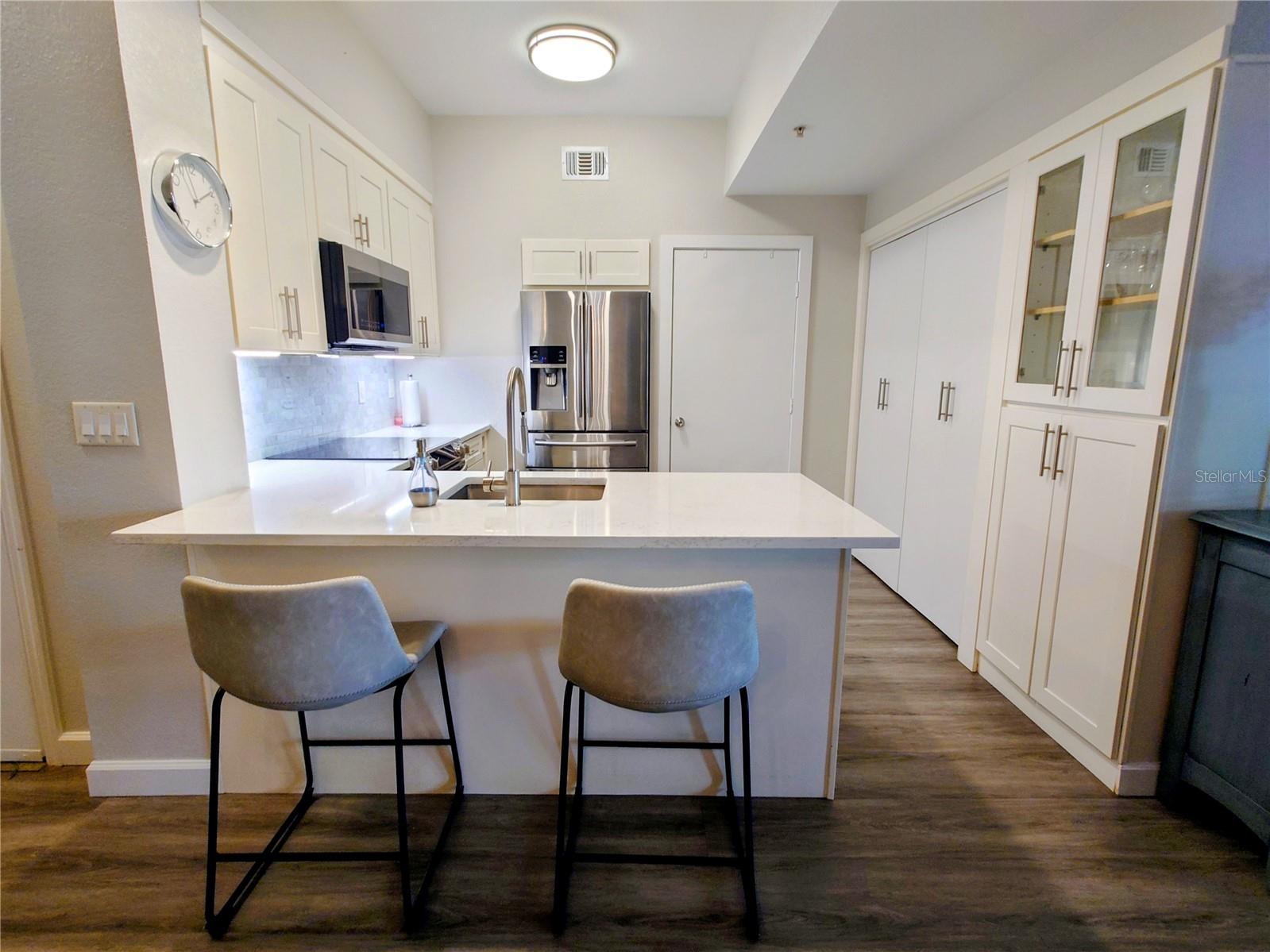 Image 29 of 41 For 200 4th Avenue S 130